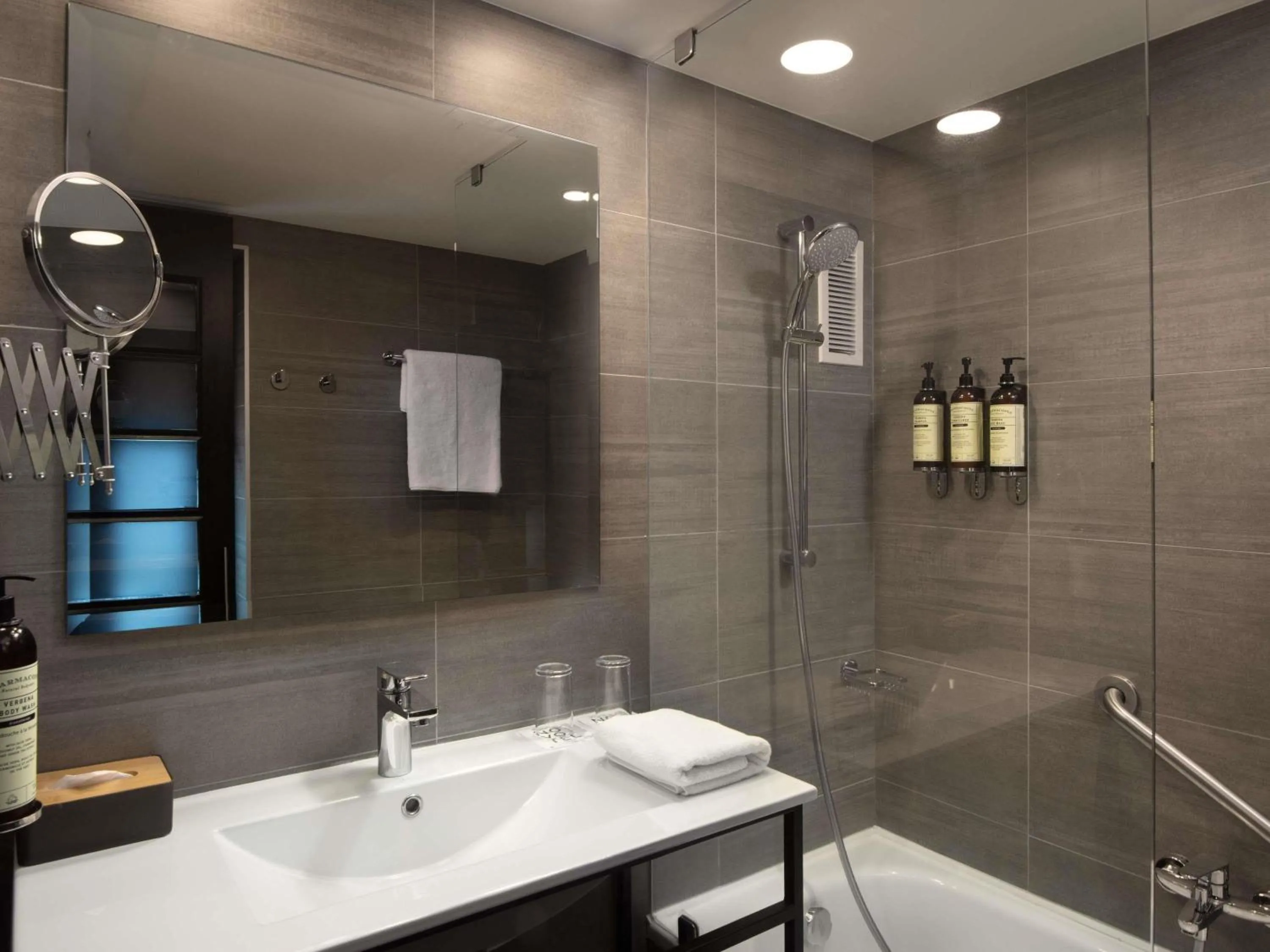 Bedroom in Novotel Santiago Vitacura