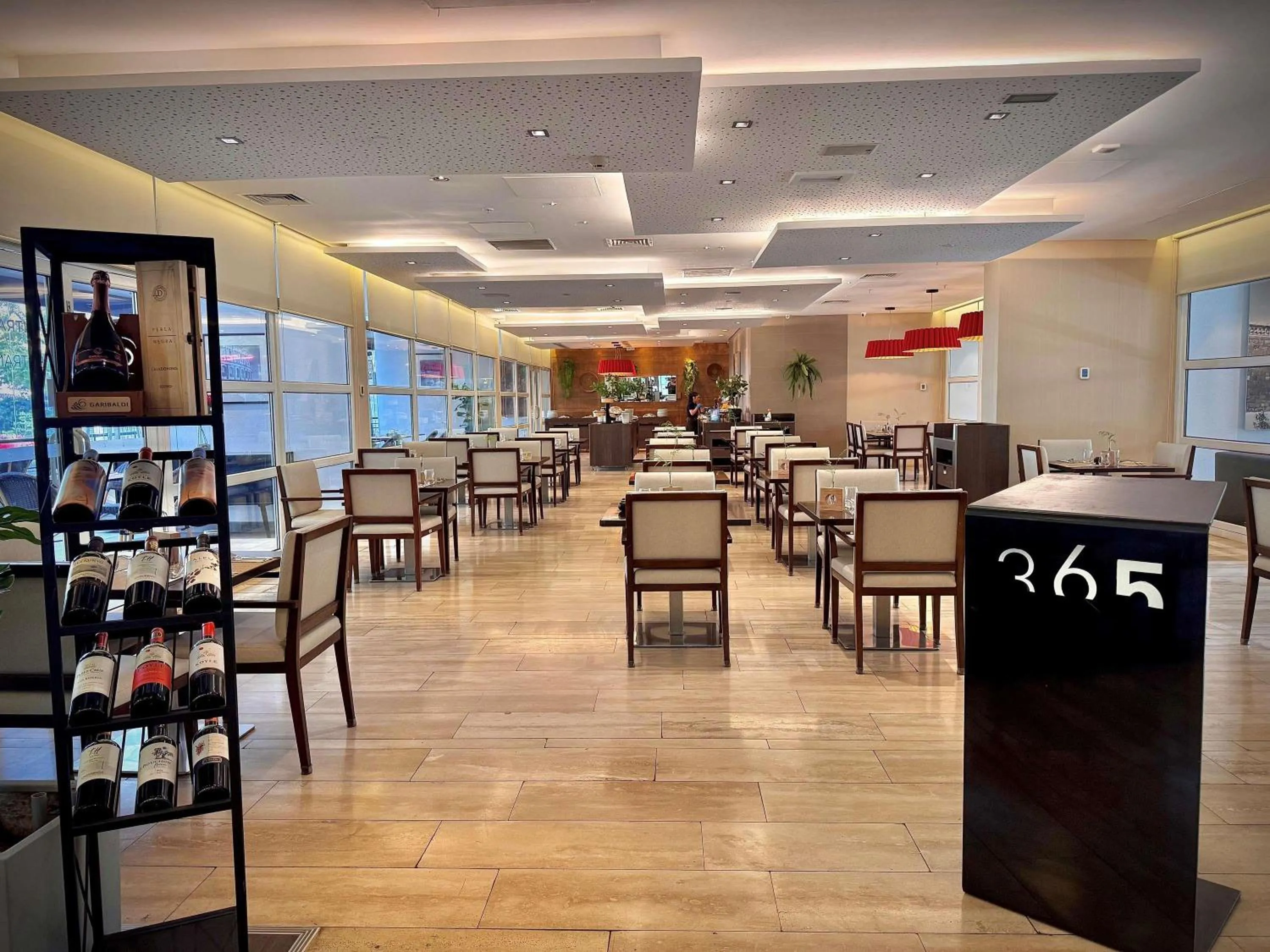 Restaurant/places to eat in Novotel Santiago Vitacura