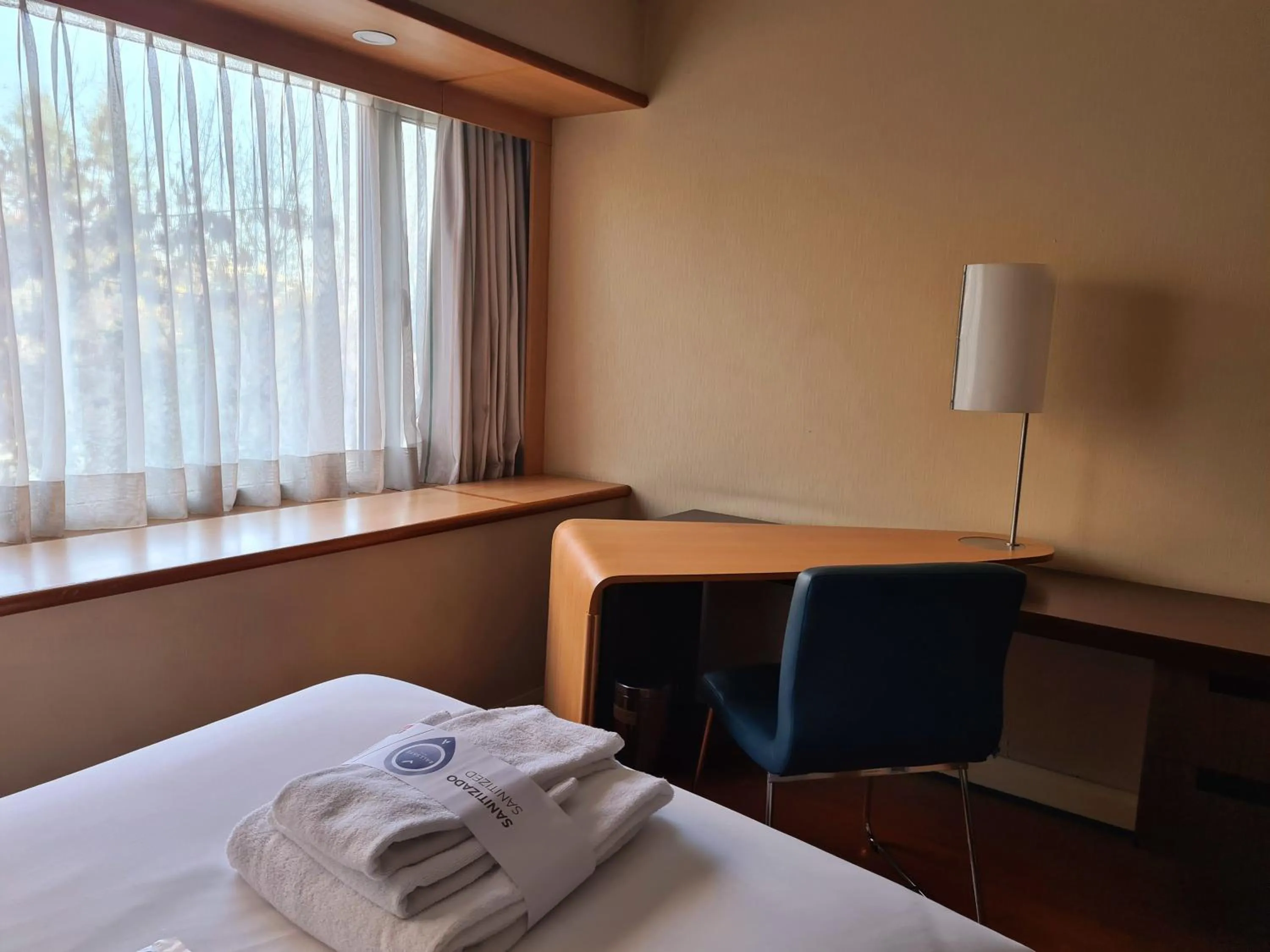 Bedroom, Bed in Novotel Santiago Vitacura