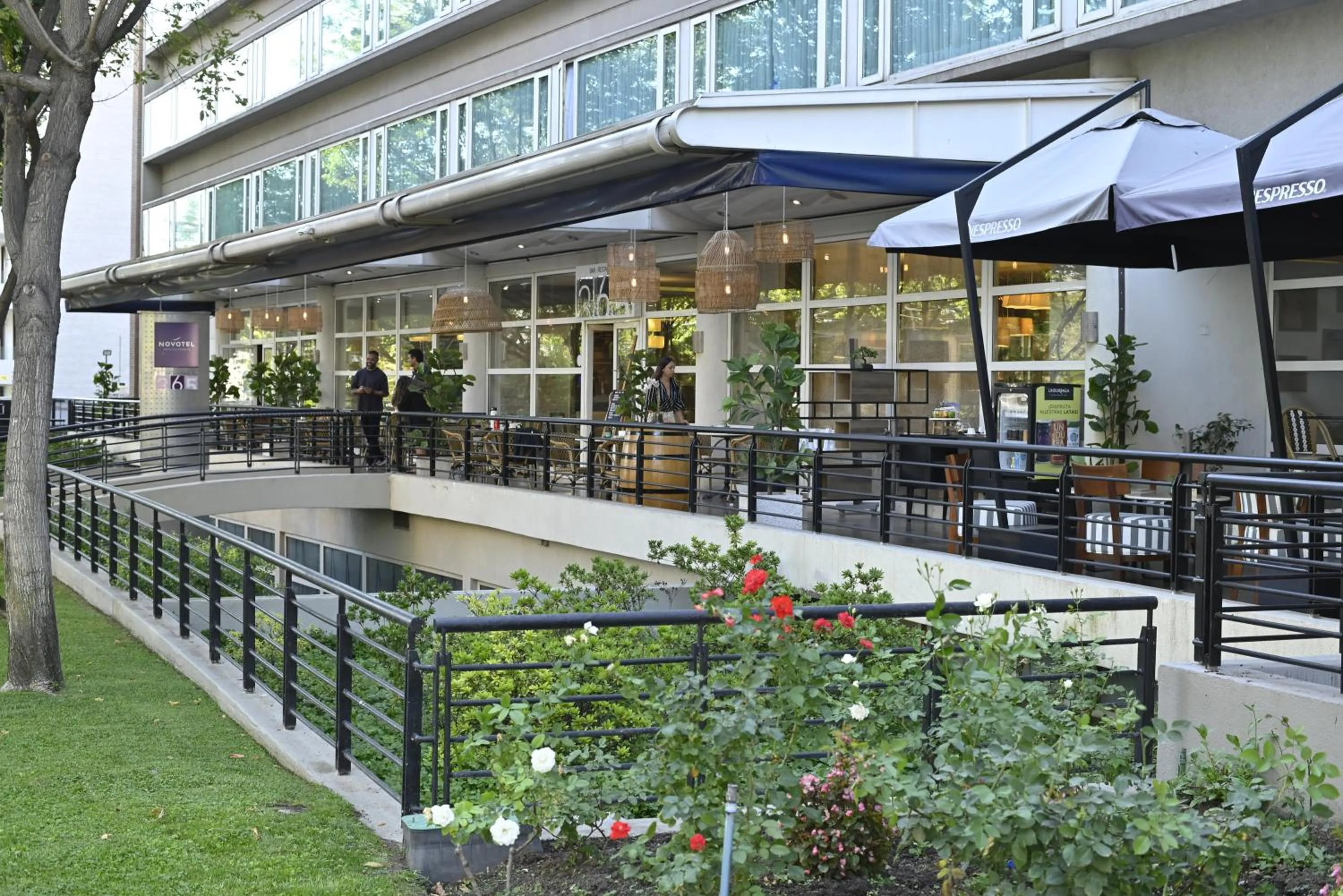 Restaurant/places to eat in Novotel Santiago Vitacura