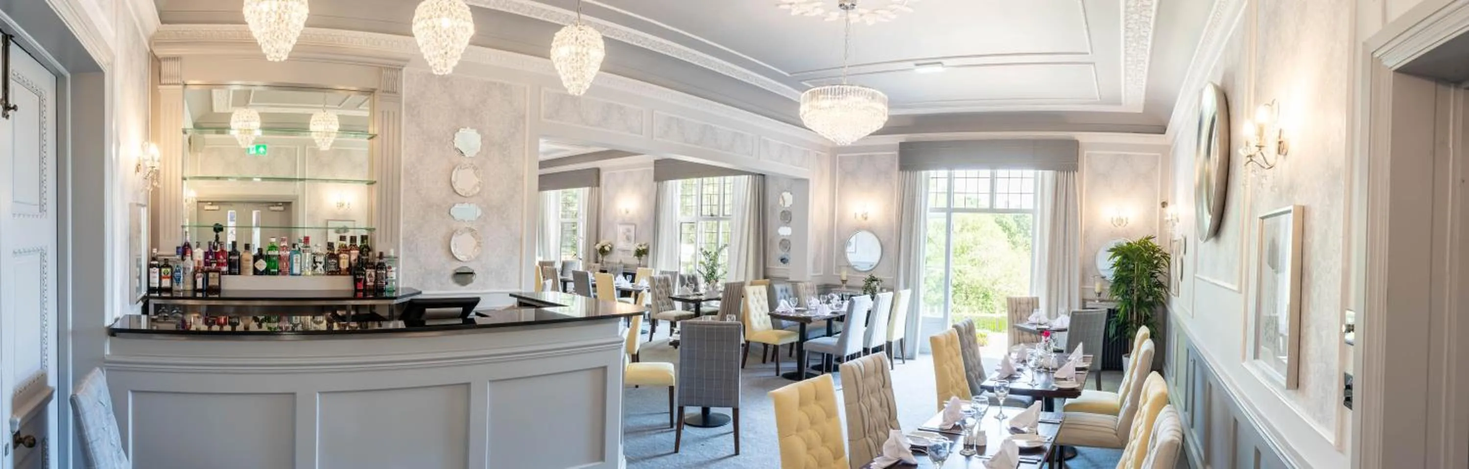 Restaurant/places to eat in Southcrest Manor Hotel, Best Western Signature Collection