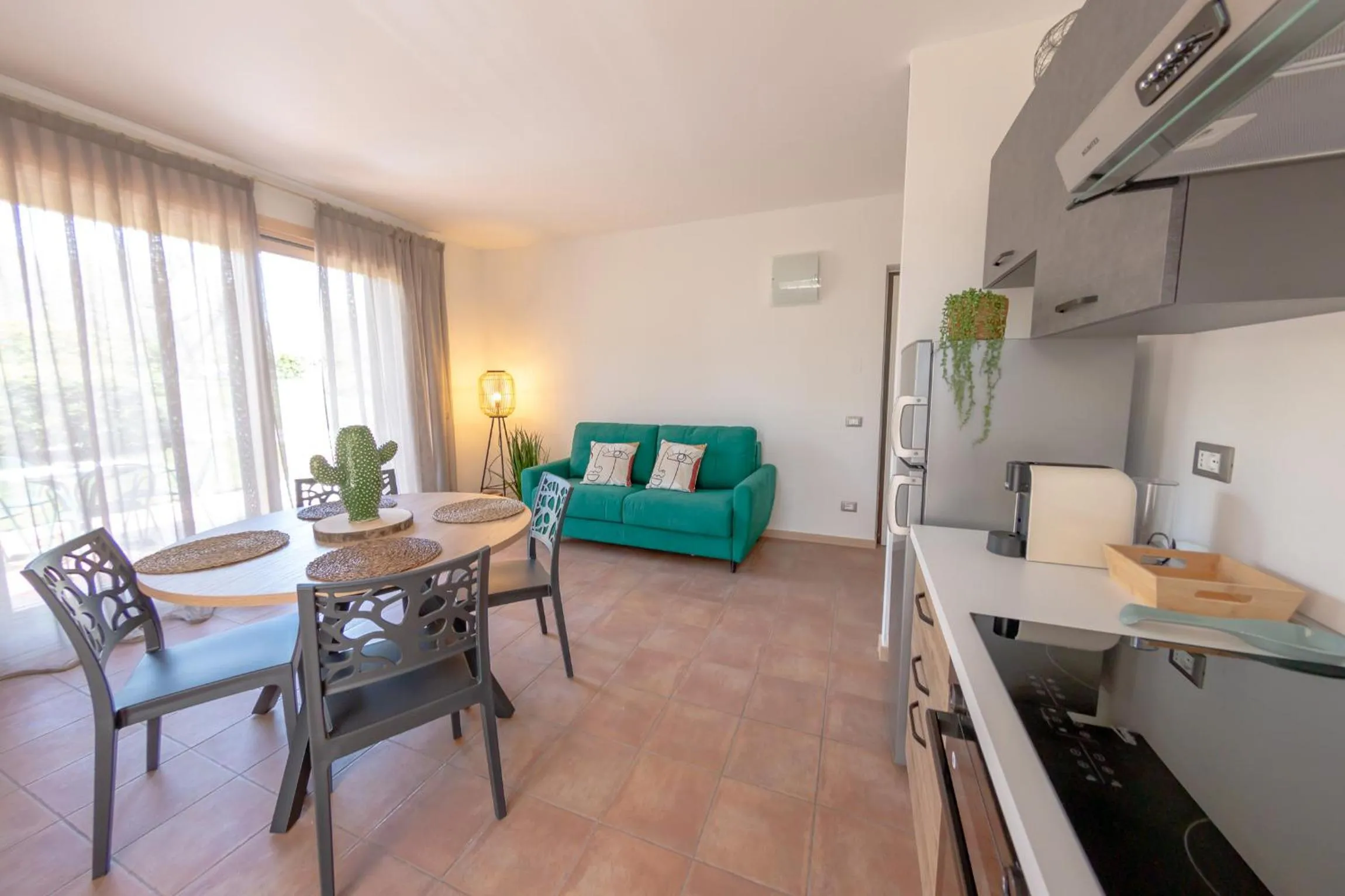 Dining area in Vistaverde Harmony Apartments