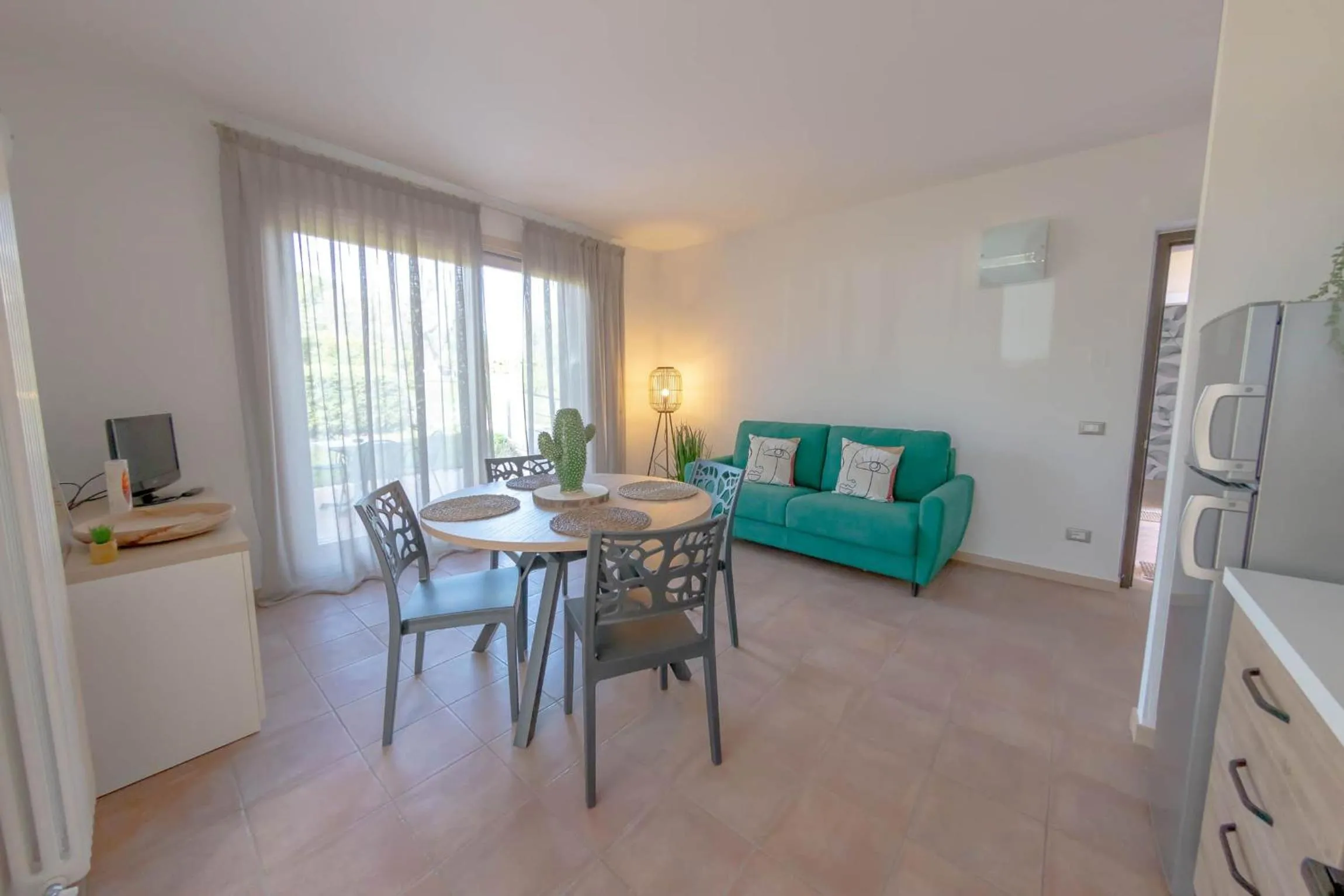 Kitchen or kitchenette in Vistaverde Harmony Apartments