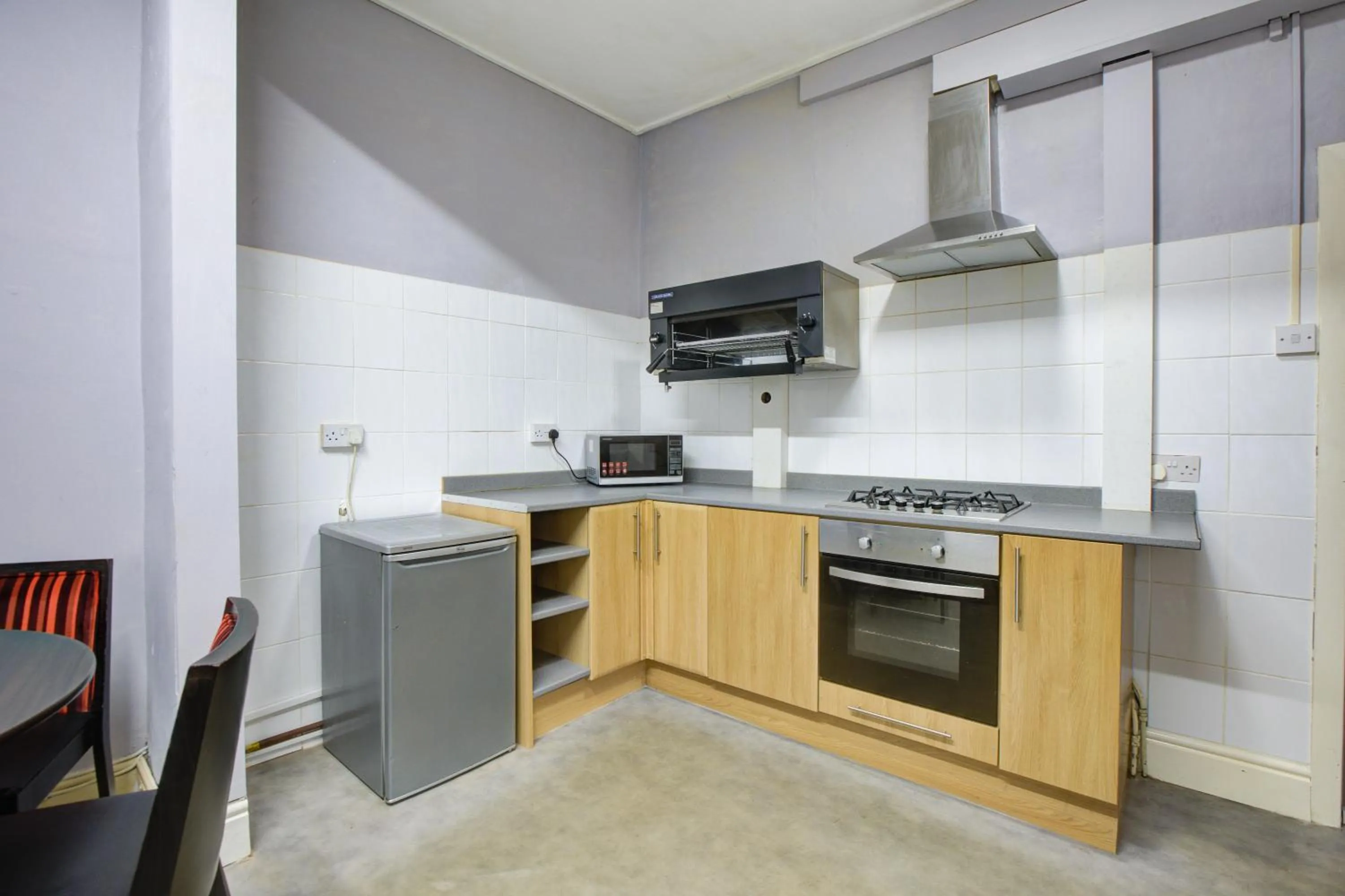 kitchen in The Sandringham Court Hotel & Apartment Welcoming Large and Small Groups for 15 years