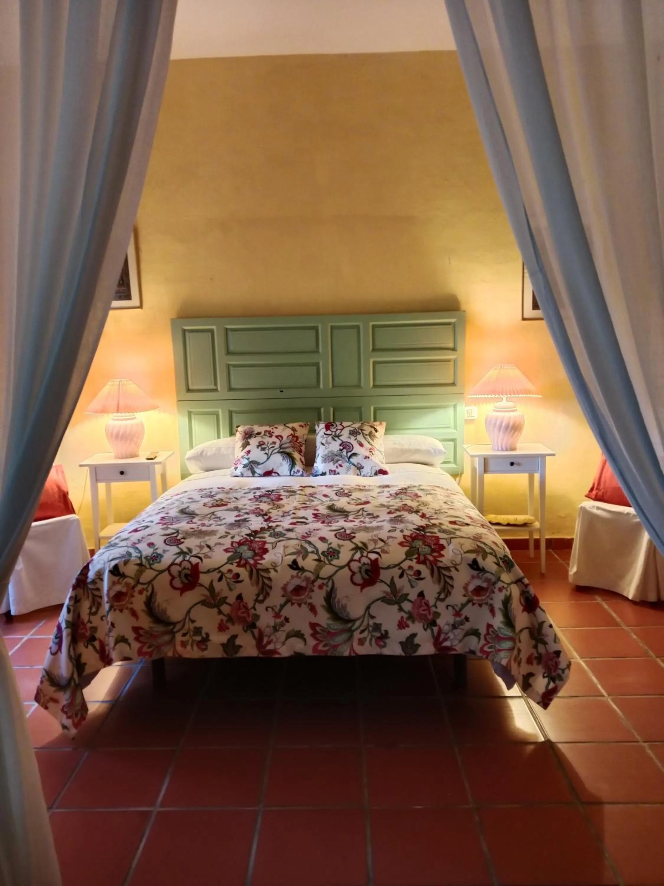 Bed in Hotel Rural El Vaqueril