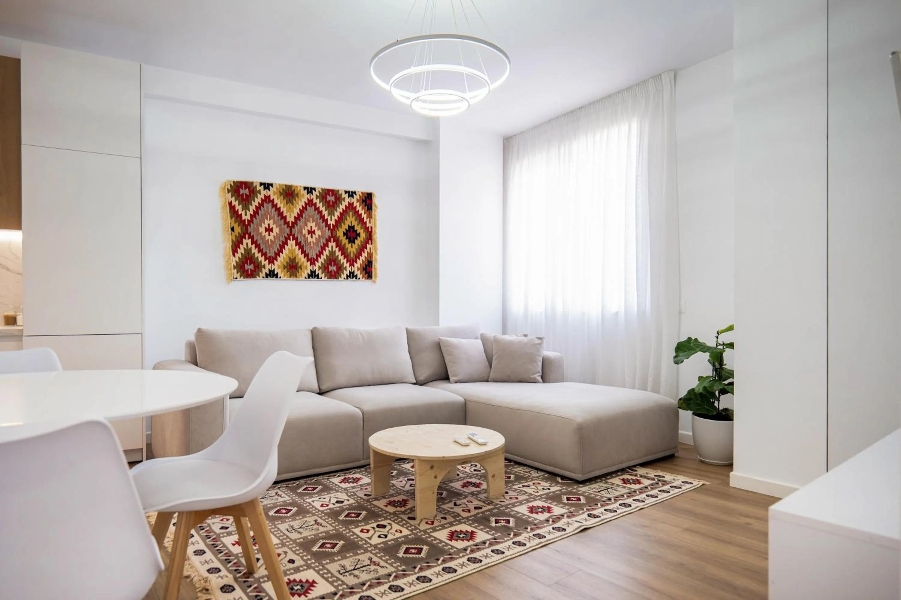 Deluxe Apartment in MUZ Studios