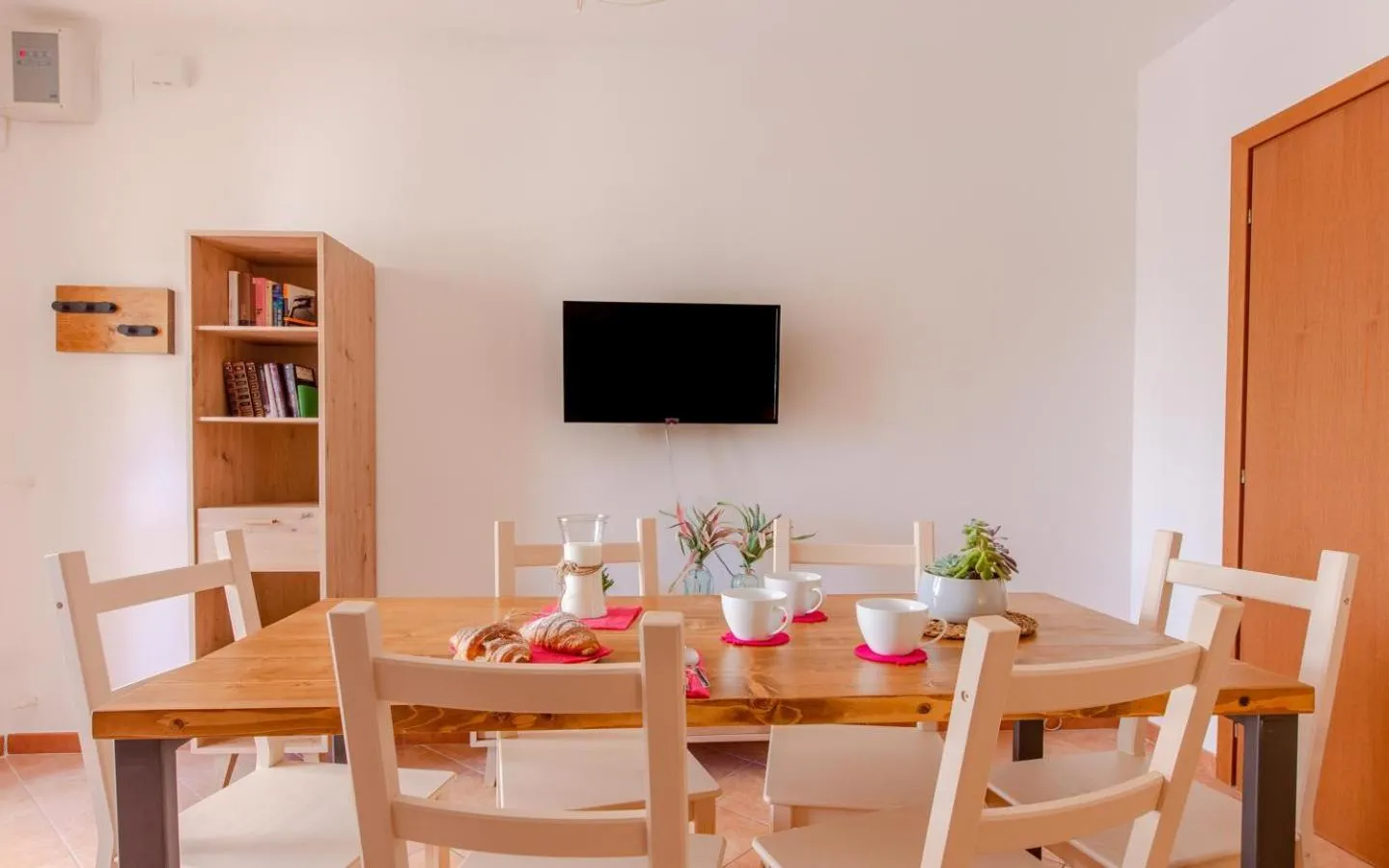 Dining area in Villa Orchidea