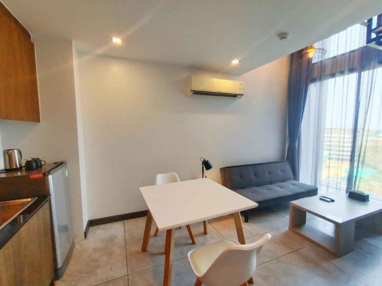 Utopia Naiharn - Modern Naiharn Beach Apartment