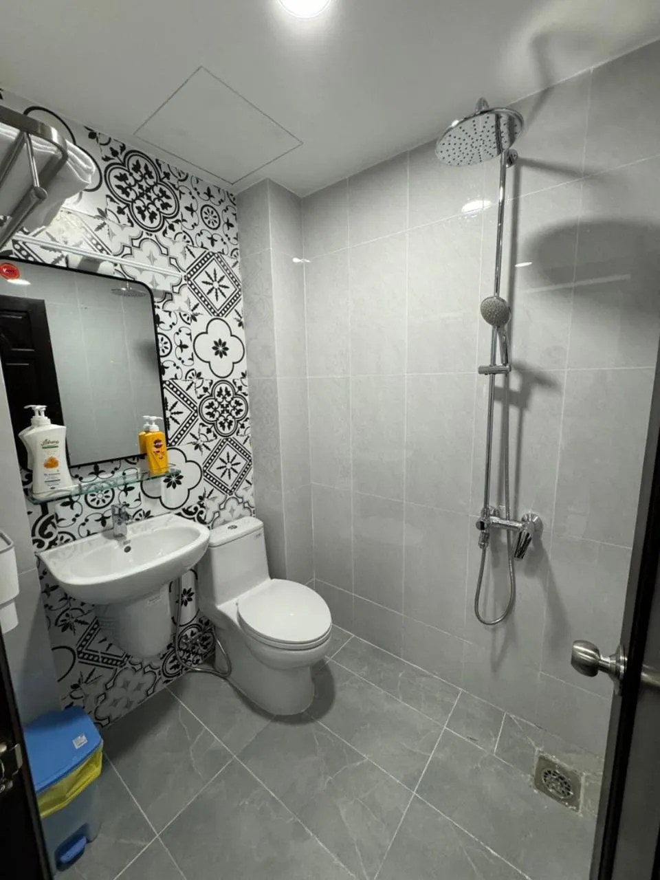 Toilet in Like Hotel