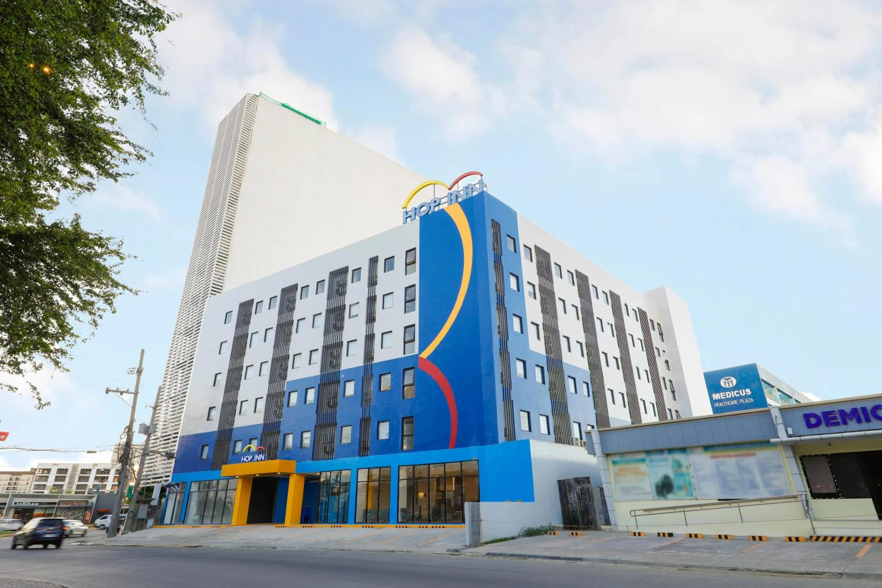 Property building in Hop Inn Hotel Iloilo
