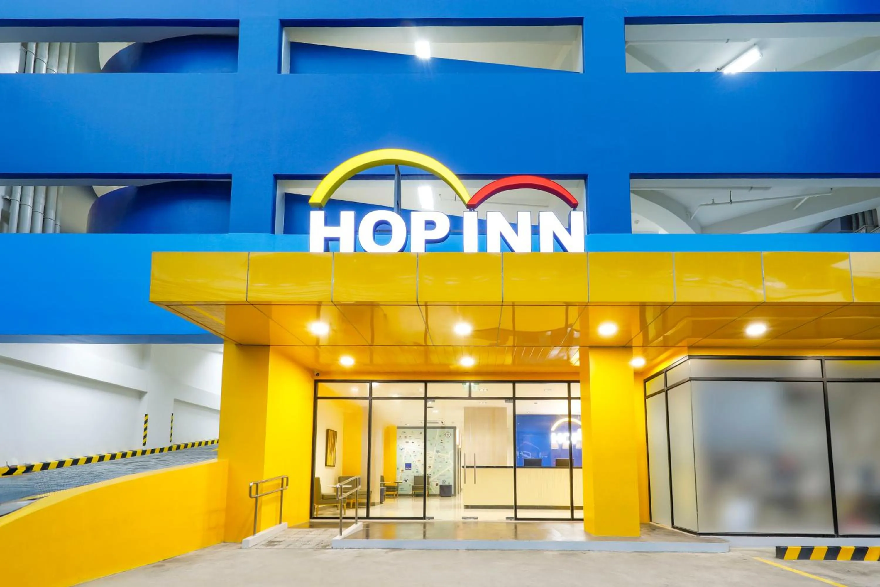 Property building in Hop Inn Hotel Iloilo