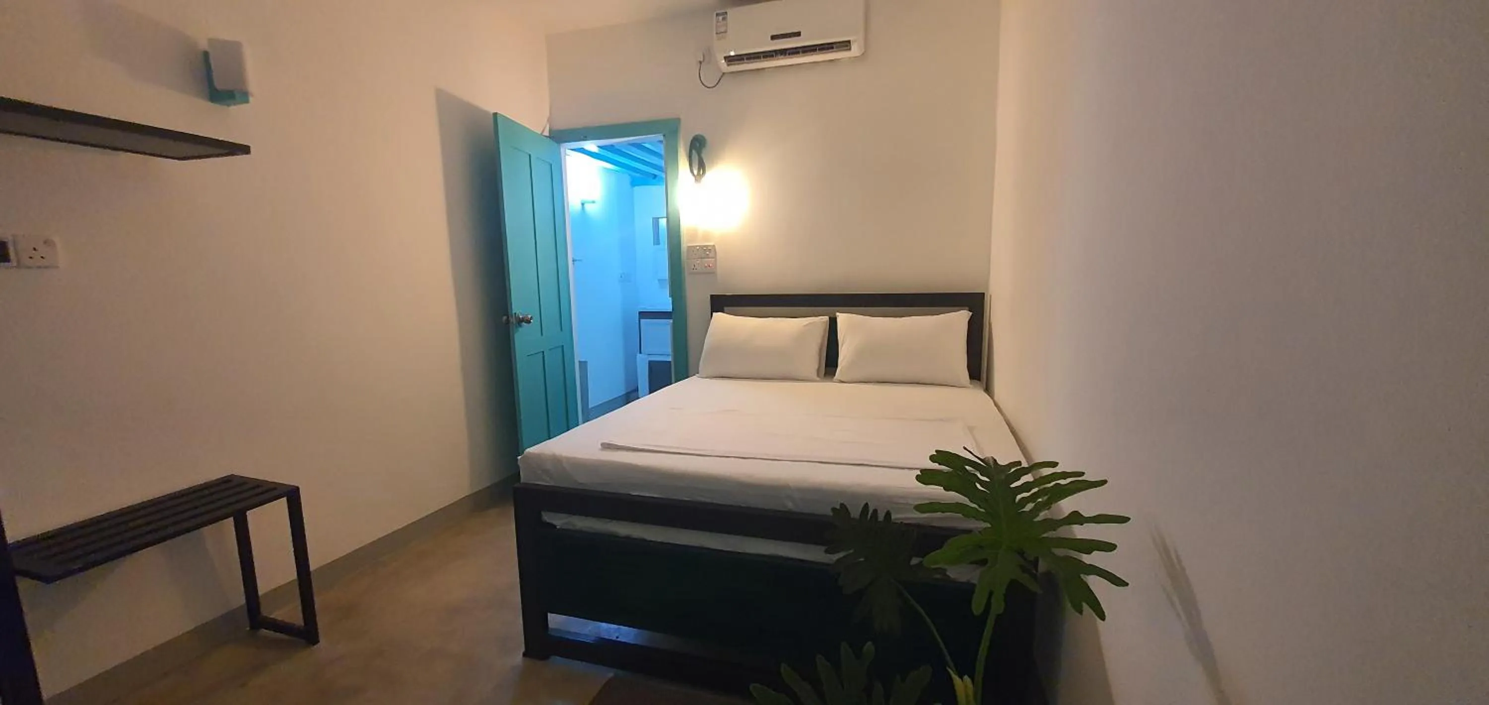 Bed in Hello Airport Hotel, Katunayaka