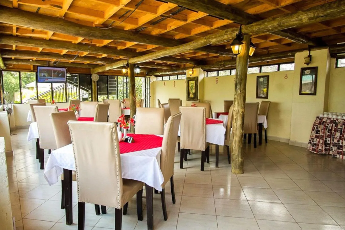 Restaurant/places to eat in Fina Gardens Resort, Naivasha