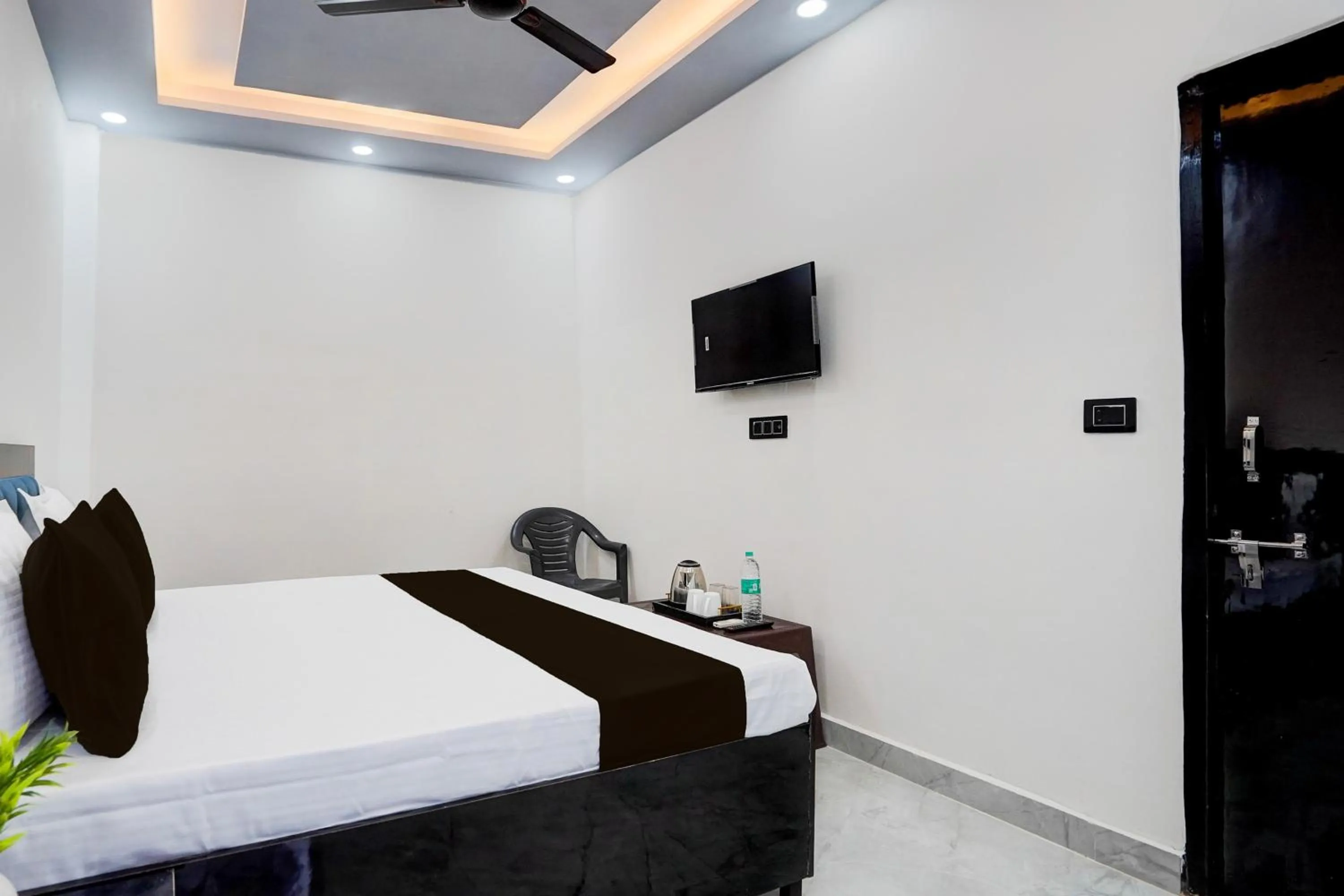 Lobby or reception, Bed in Hotel O Karan Residency