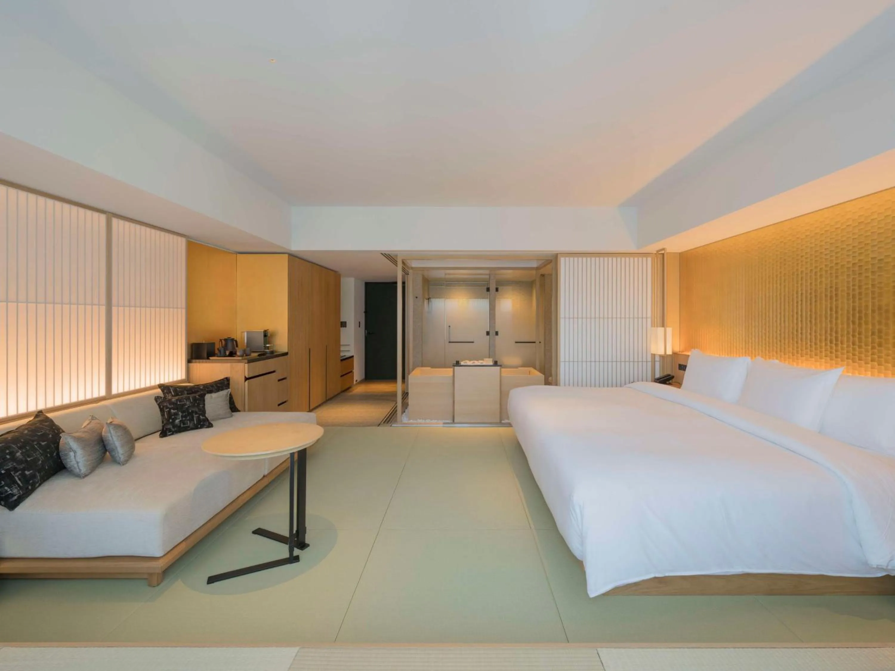 Bedroom, Bed in Banyan Tree Higashiyama Kyoto