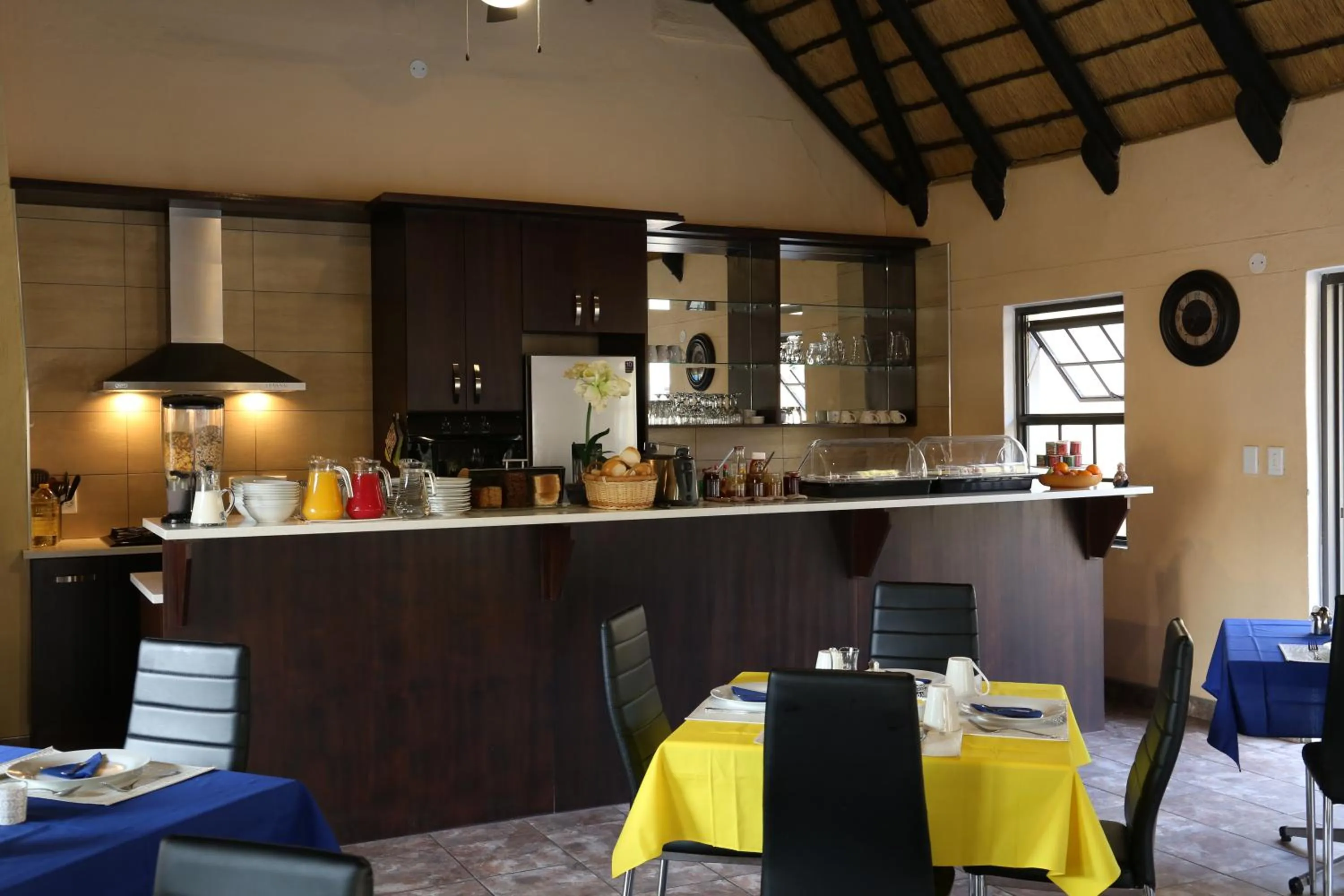 Restaurant/places to eat in Capbon Guesthouse