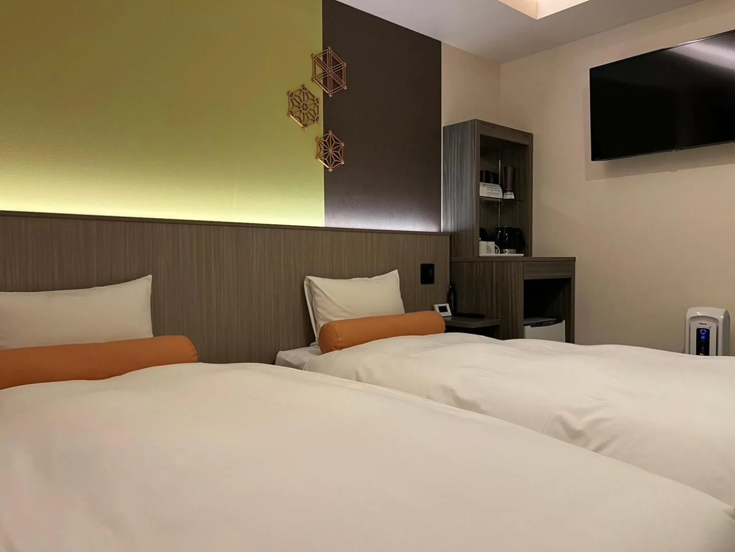 Photo of the whole room, Bed in Hotel Japanesque Kyoto Station ZEQUU