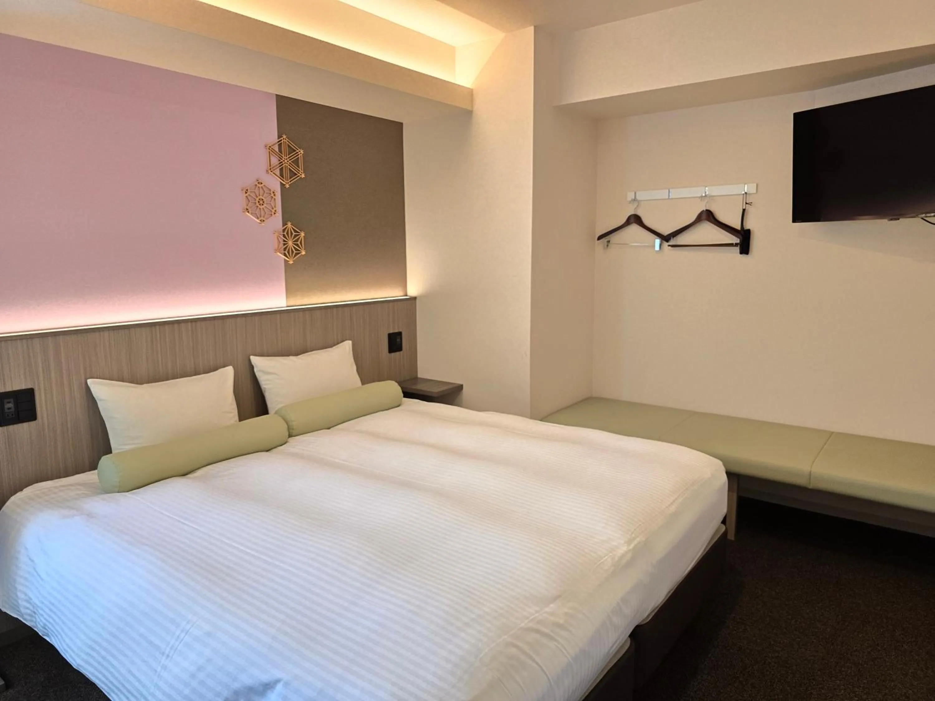 Photo of the whole room, Bed in Hotel Japanesque Kyoto Station ZEQUU