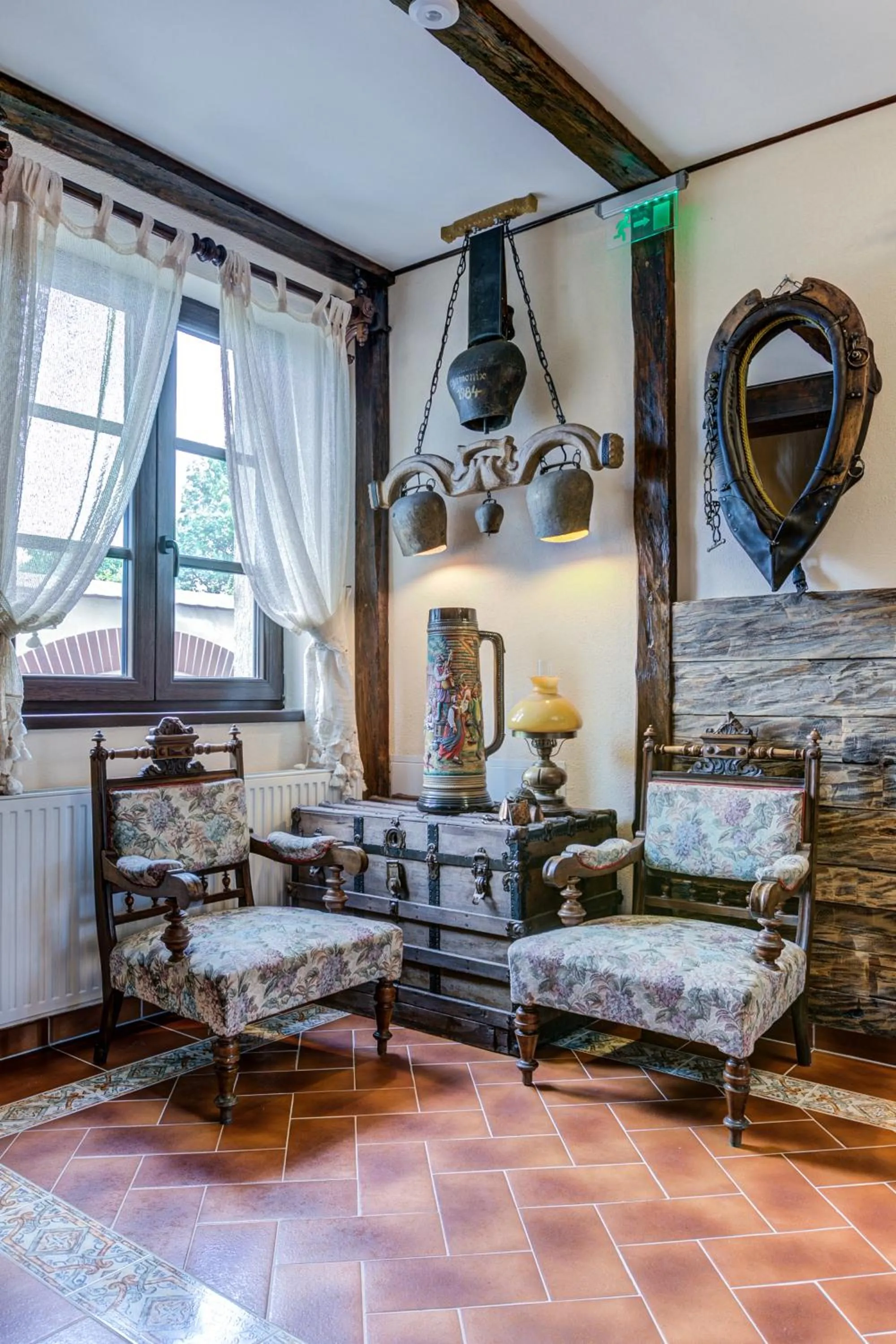 Decorative detail in Conacul Ambient