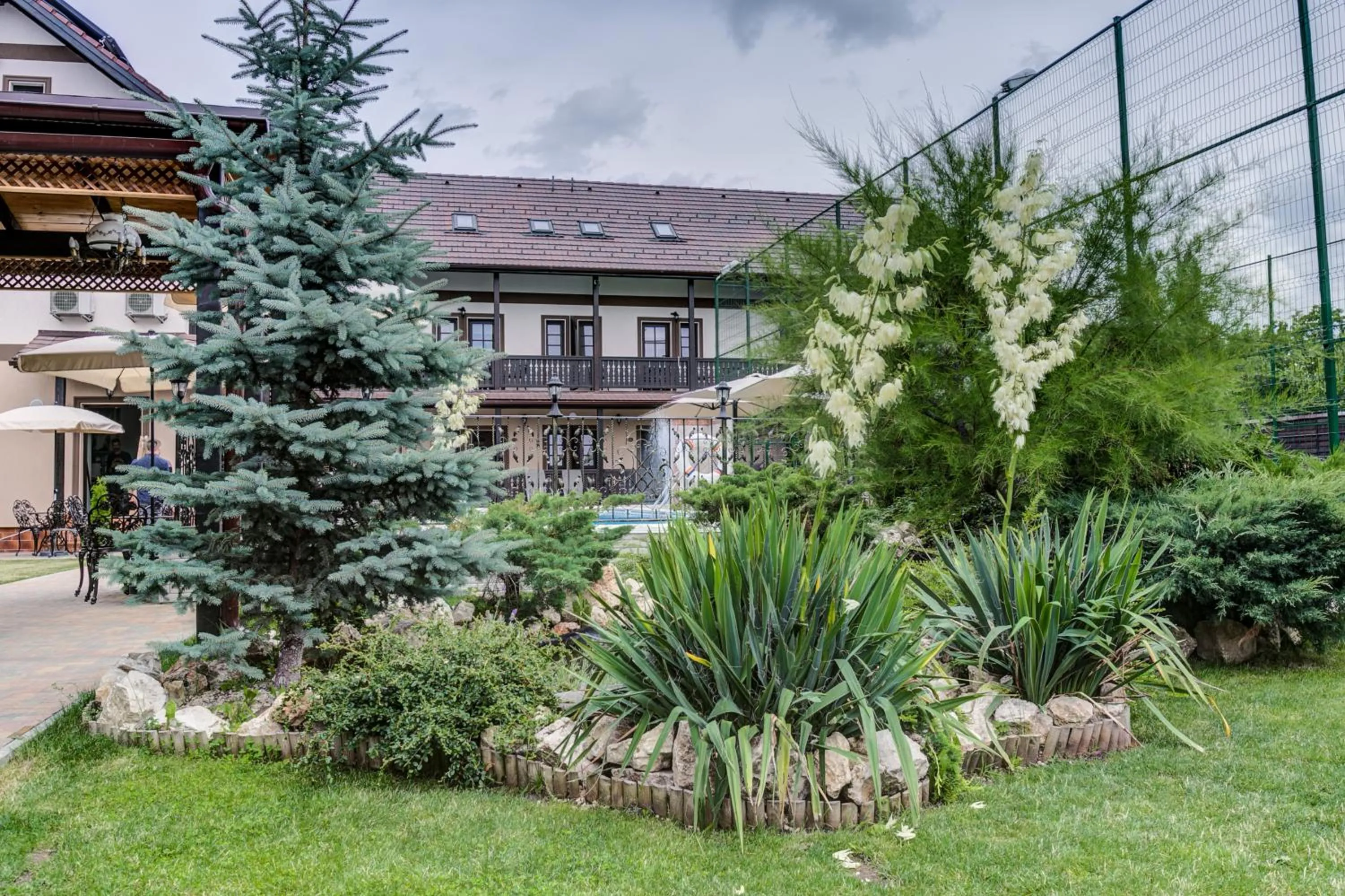 Garden in Conacul Ambient