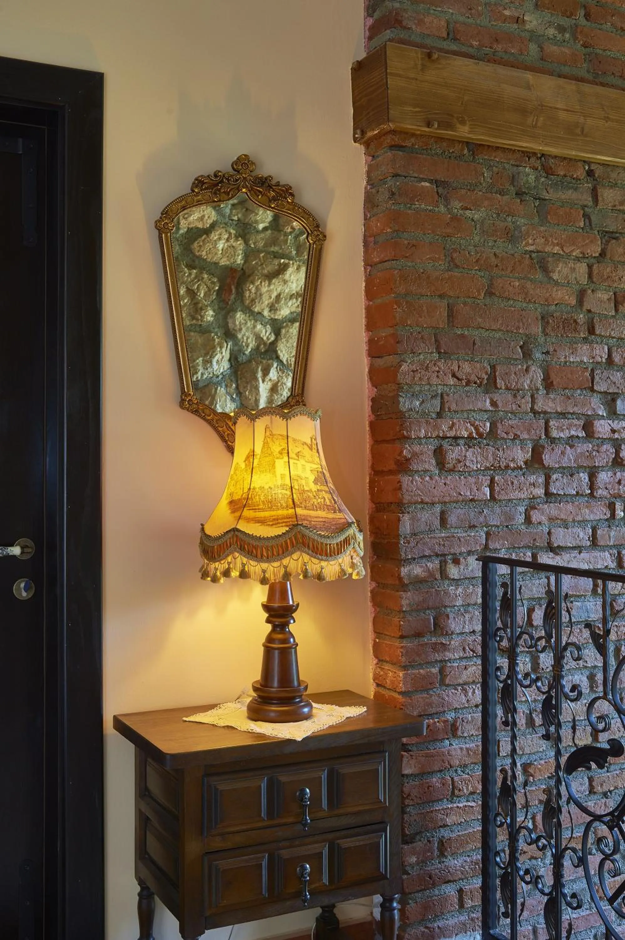 Decorative detail in Conacul Ambient