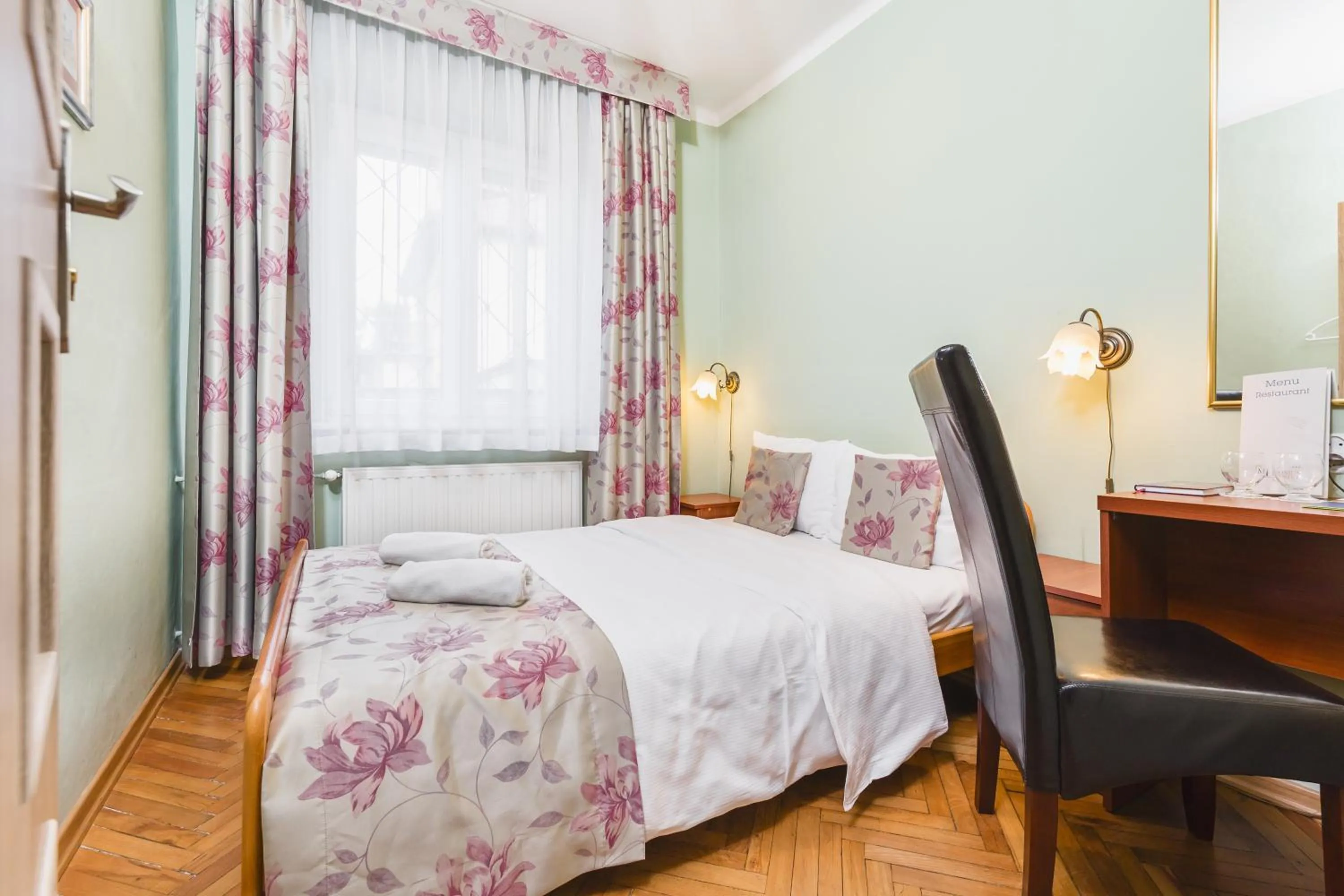 Bed in Hostel Biały Dom