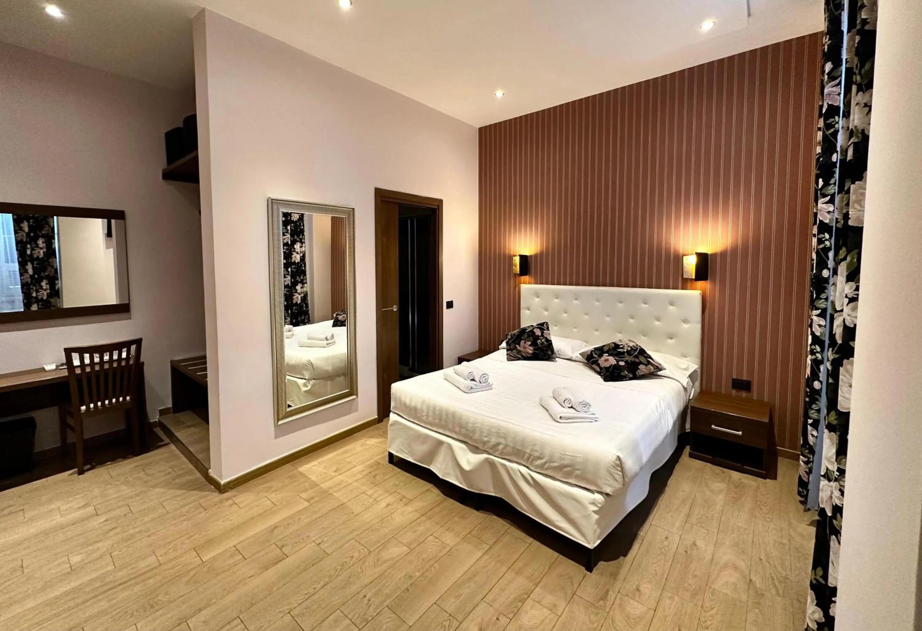 Bed in La Grande Bellezza Guest House Rome