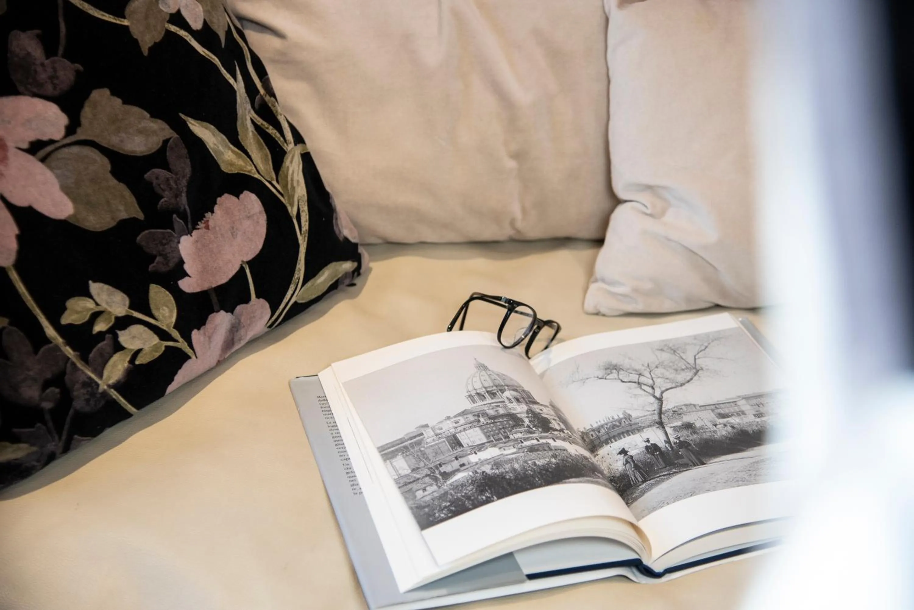 Bed in La Grande Bellezza Guest House Rome