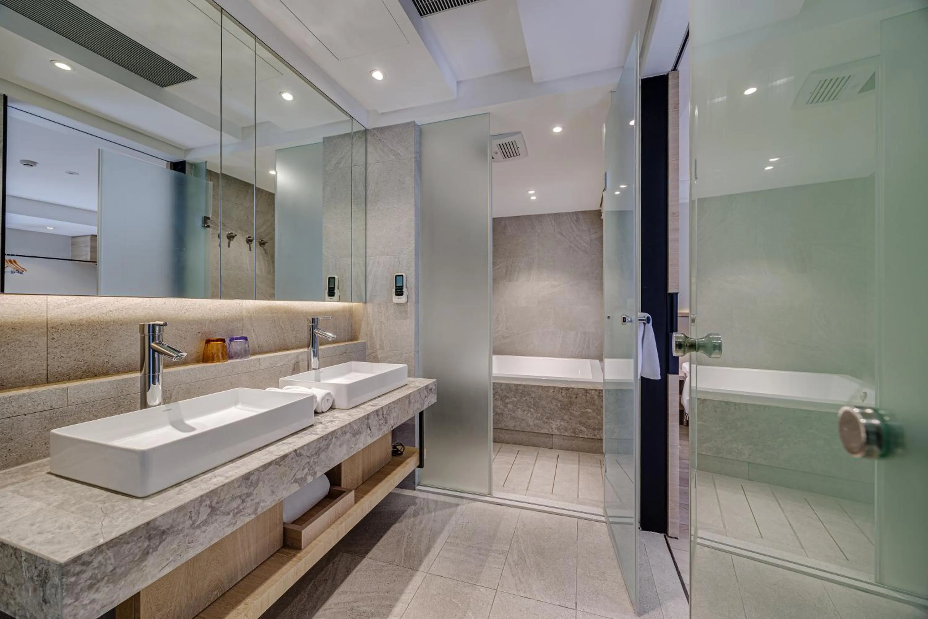 Boutech Wuri Village Hotel