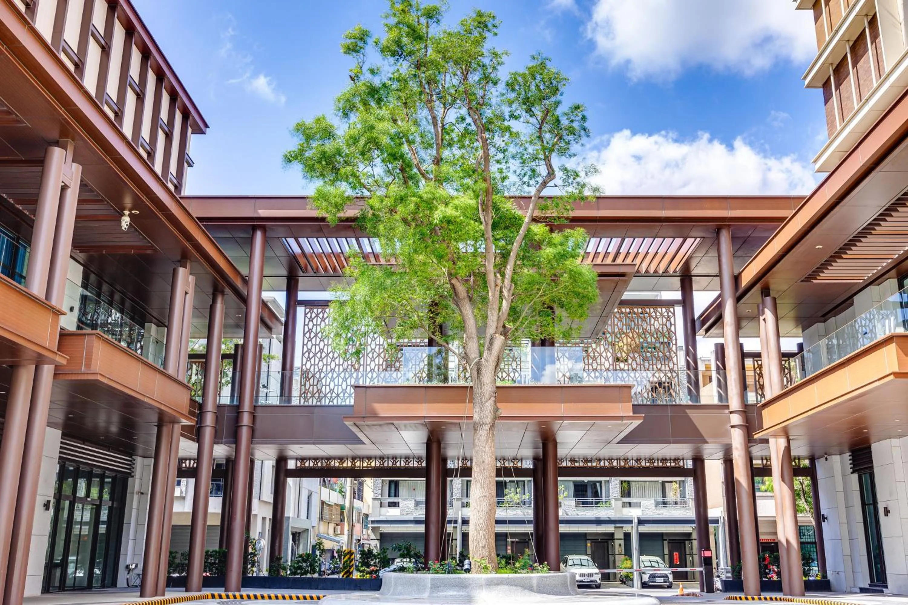 Boutech Wuri Village Hotel