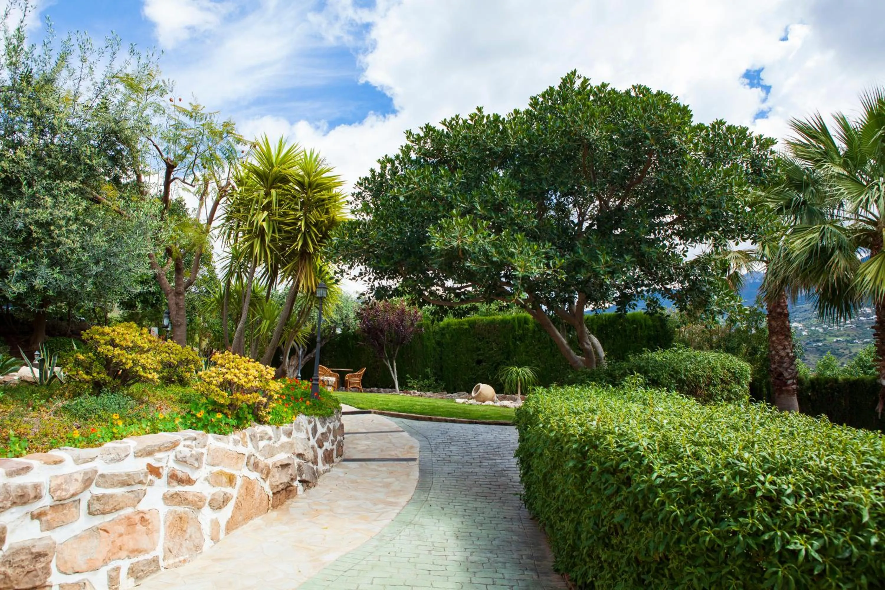 Garden in Hotel Cortijo de Salia