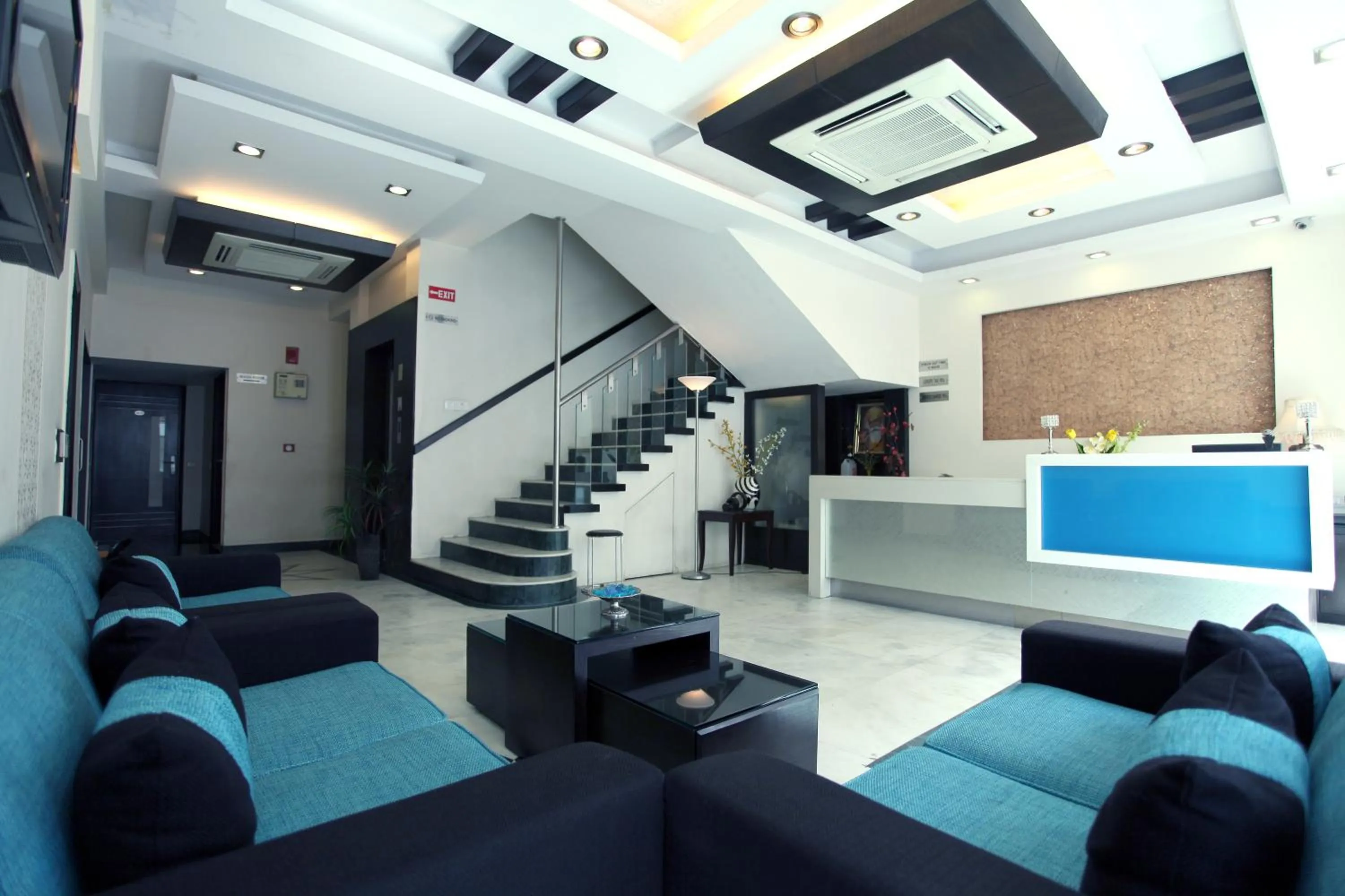 Lobby or reception in Saar Inn