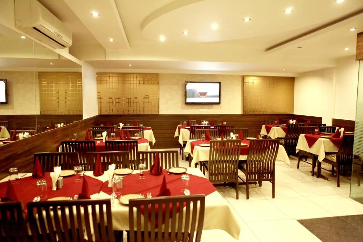 Restaurant/places to eat in Saar Inn