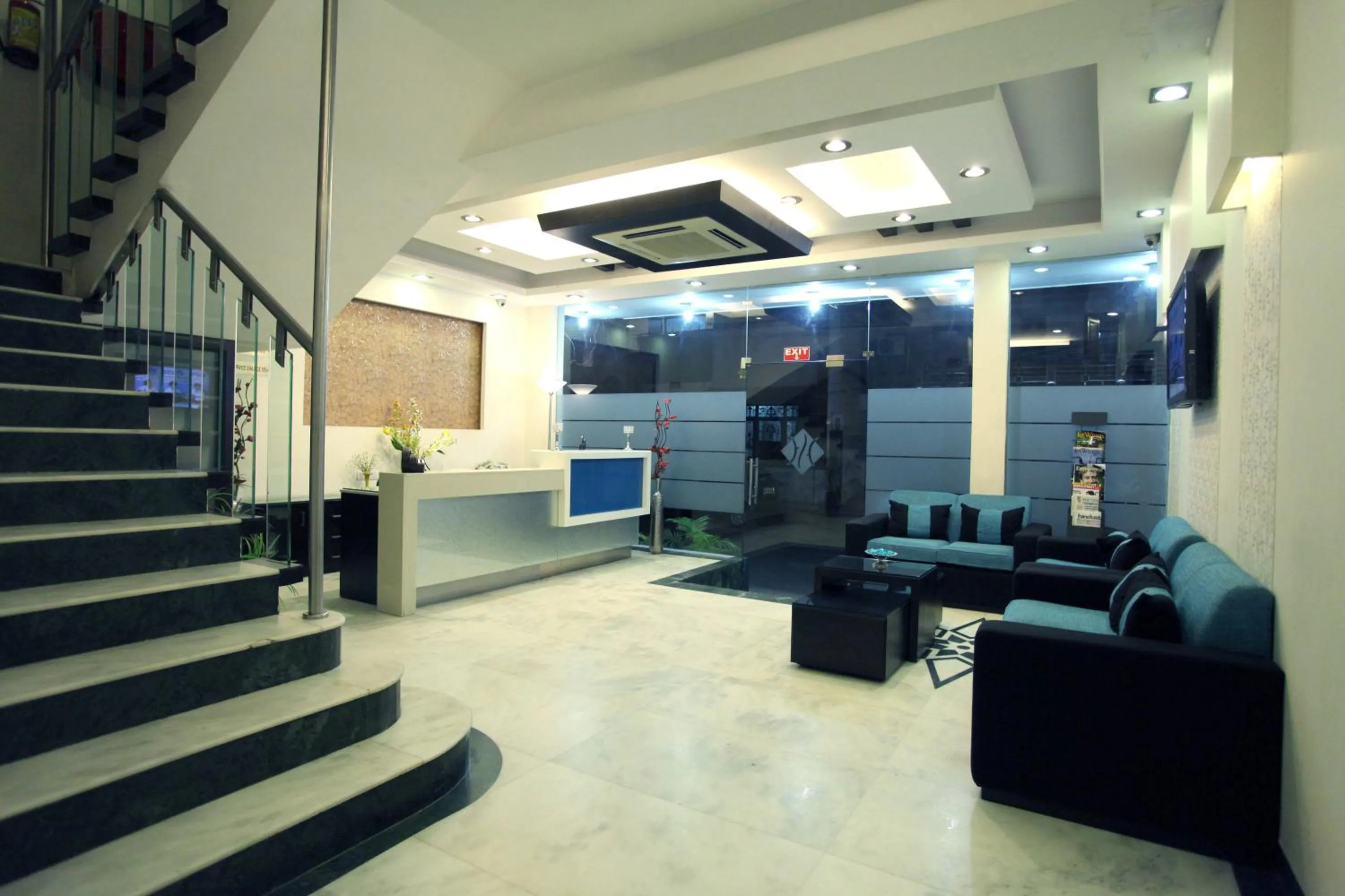 Lobby or reception in Saar Inn