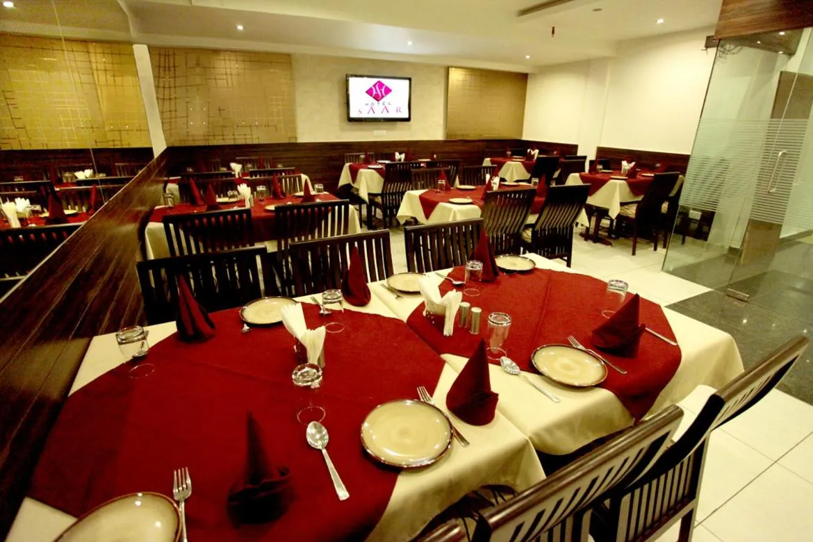 Restaurant/places to eat in Saar Inn