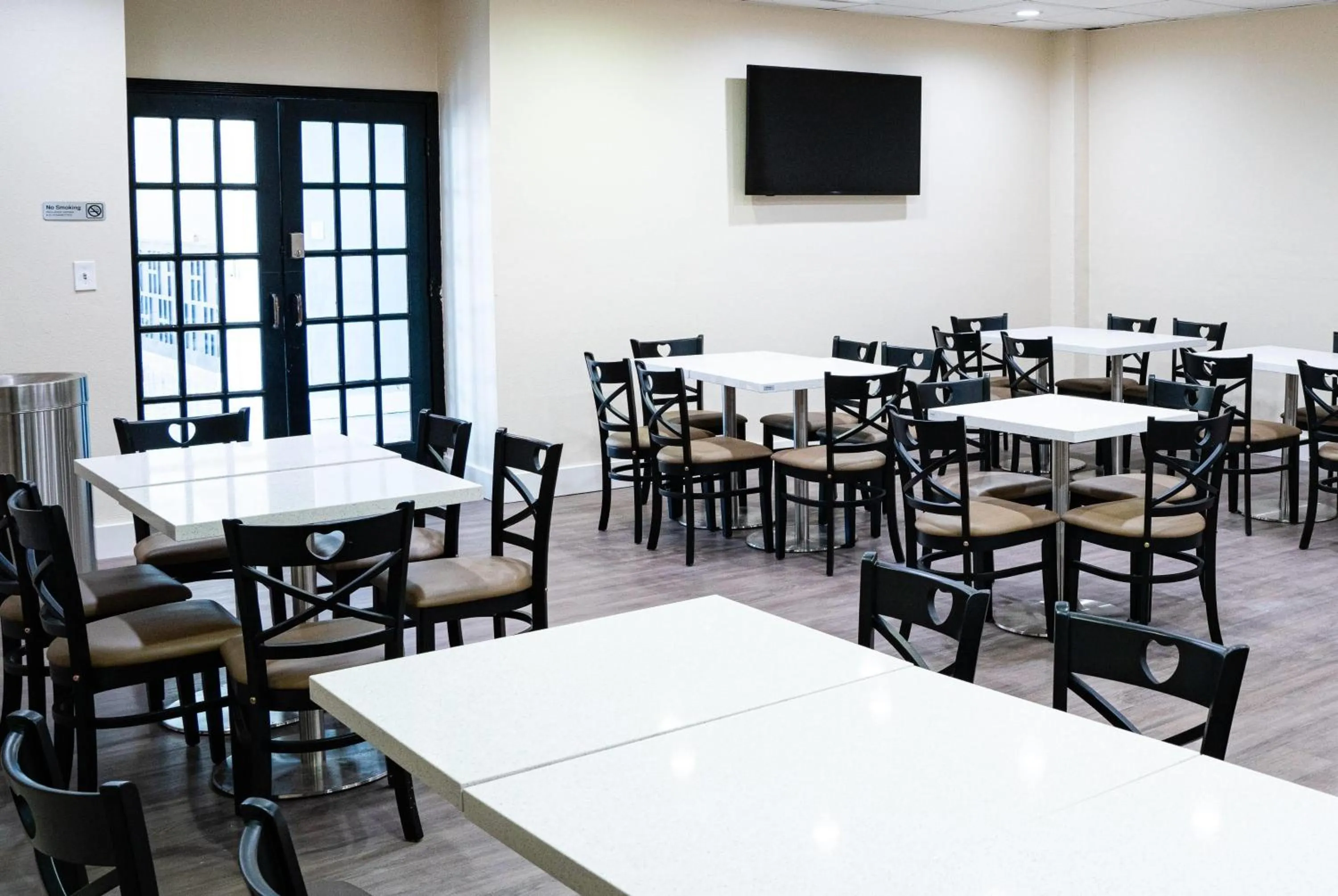 Restaurant/places to eat in Super 8 by Wyndham Corpus Christi Airport