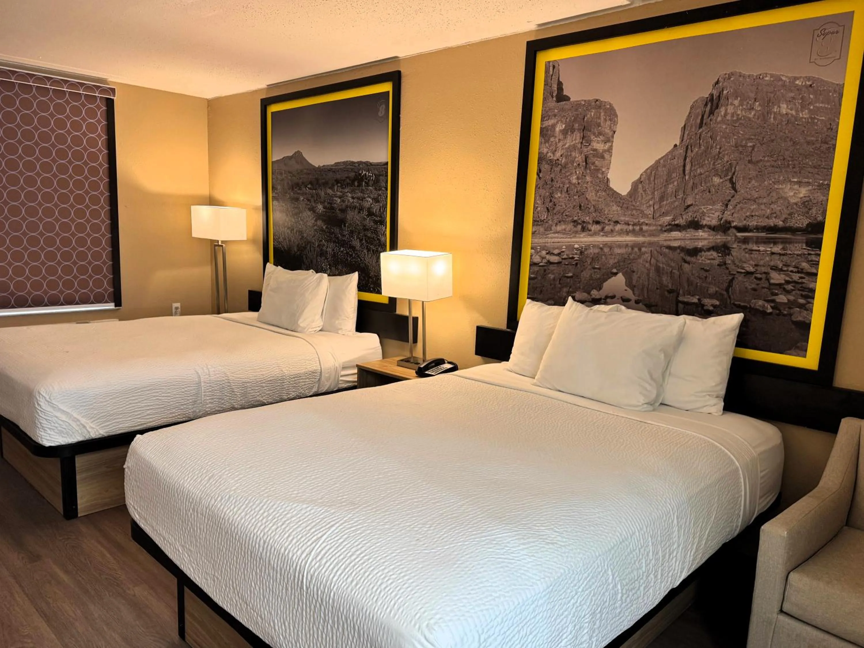 Bedroom, Bed in Super 8 by Wyndham Corpus Christi Airport