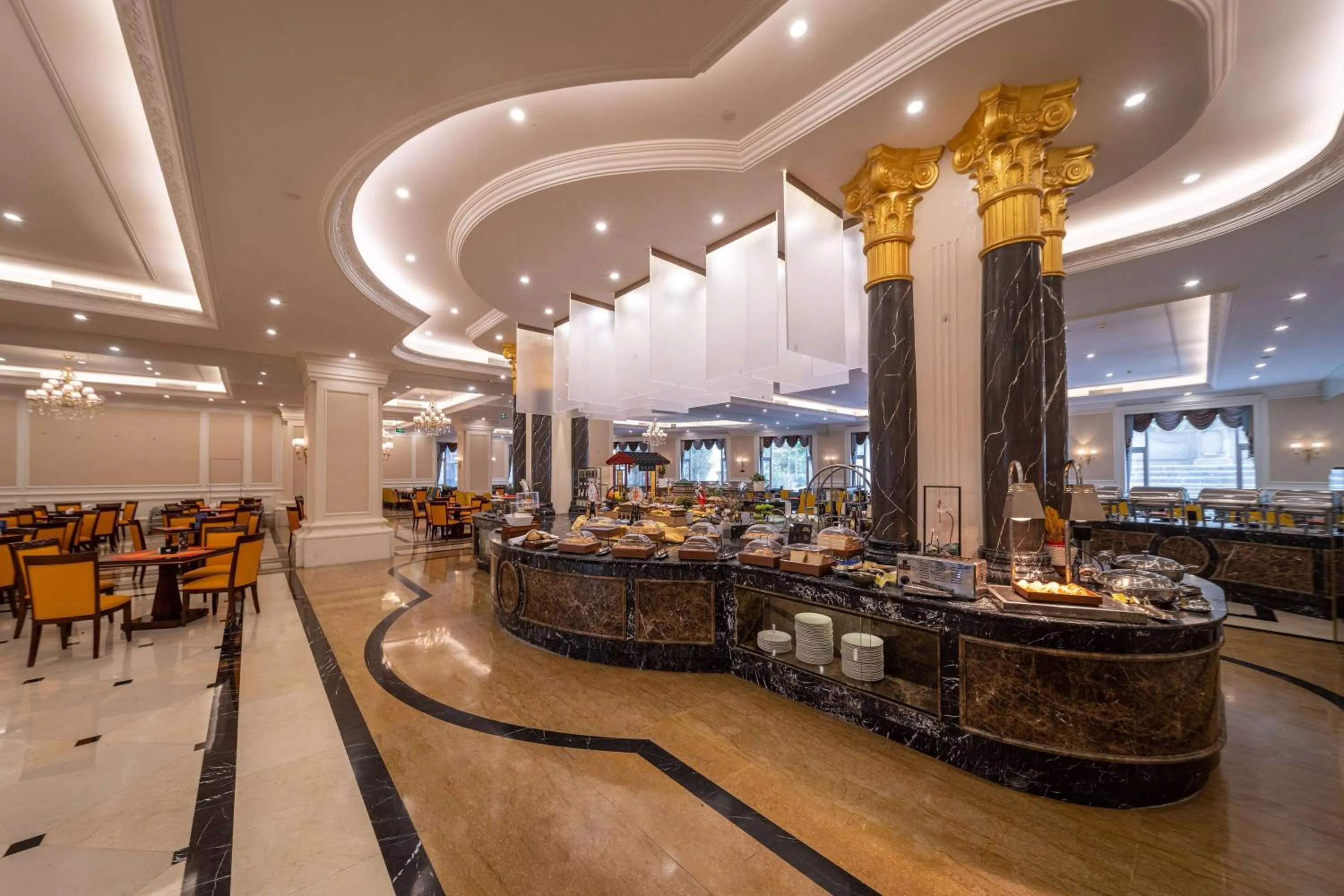 Restaurant/places to eat in Howard Johnson Junhe Hot Springs Resort Beijing北京君和豪生温泉酒店