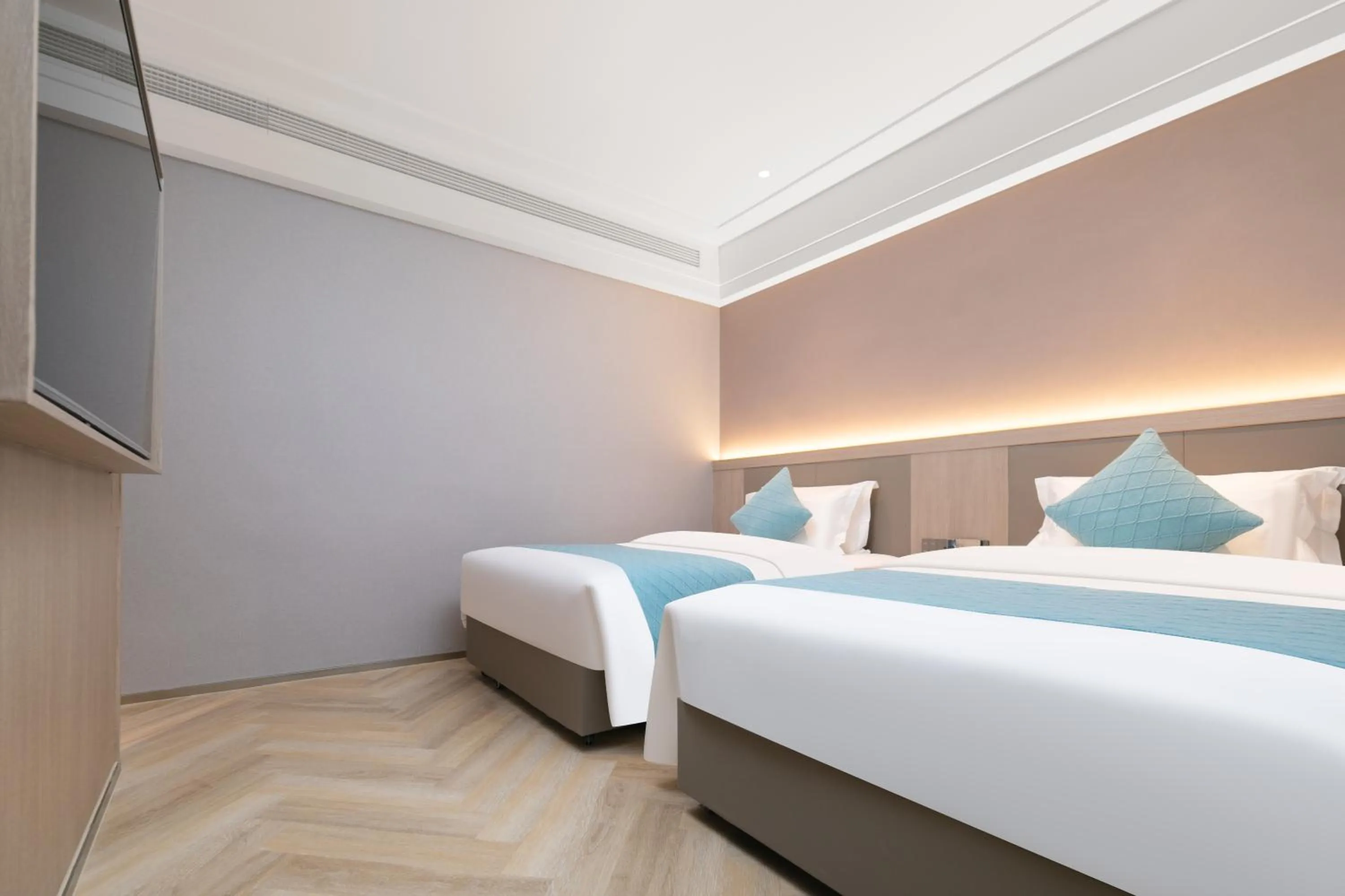 Bed in Ramada by Wyndham Wuhan Wangjiawan