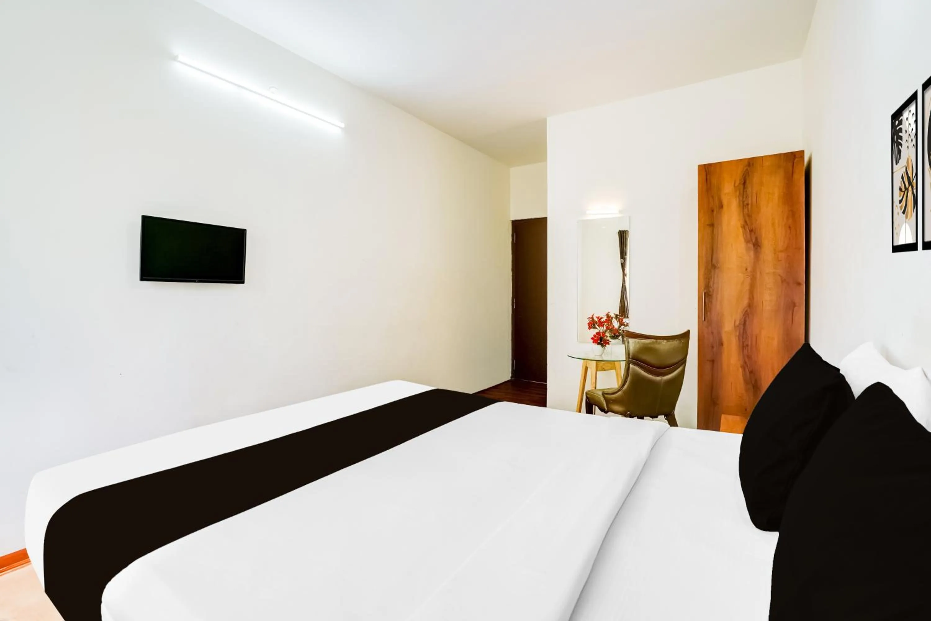 Bedroom, Bed in Super Collection O Bannergatta Road Near Decathlon