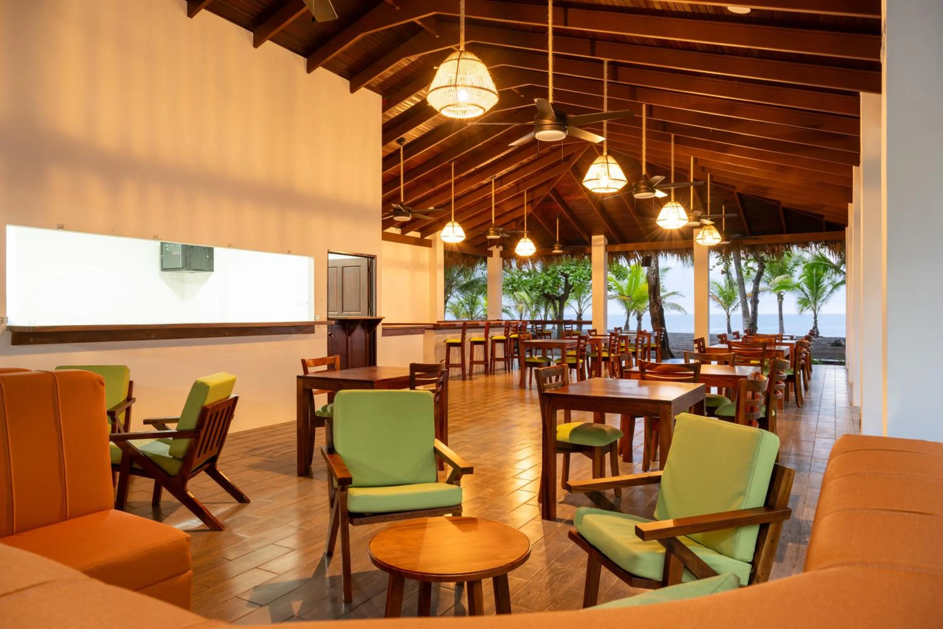 Banquet/Function facilities in Fuego del Sol Beachfront Hotel