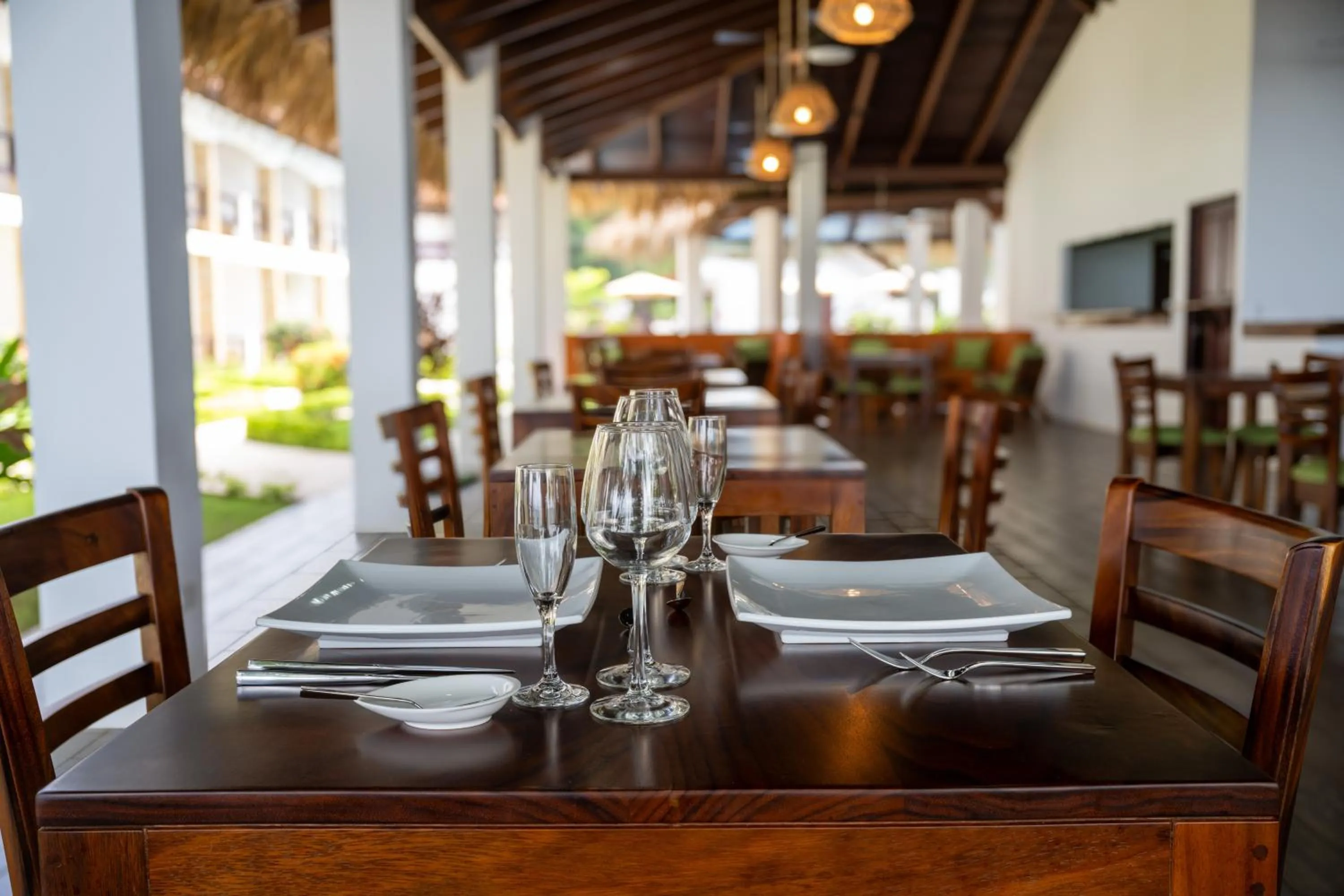 Restaurant/places to eat in Fuego del Sol Beachfront Hotel