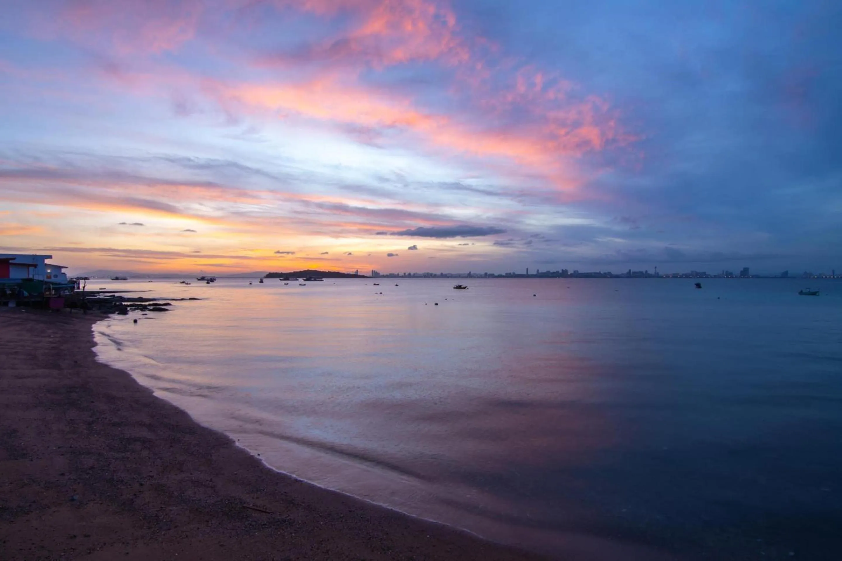 Nearby landmark in Baan Sailboat Beach Kohlarn