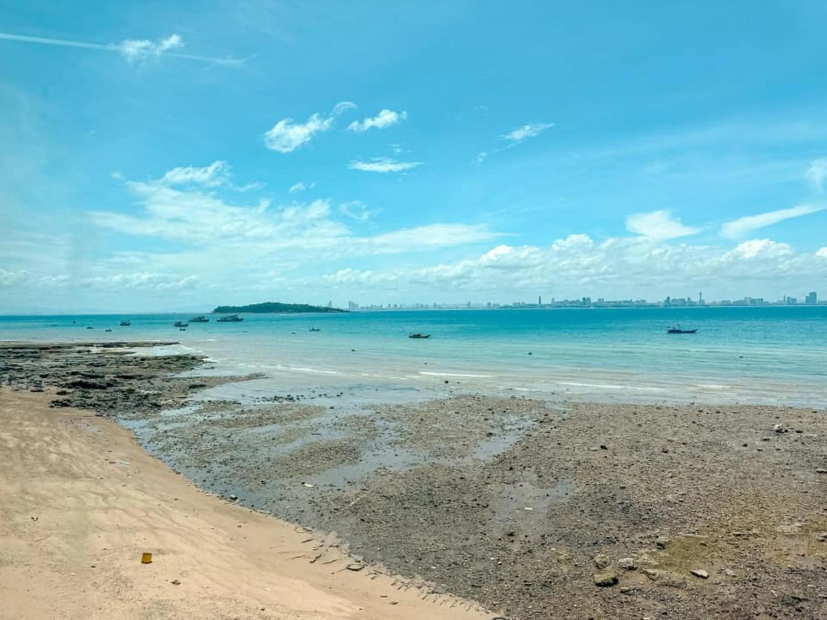 Day in Baan Sailboat Beach Kohlarn