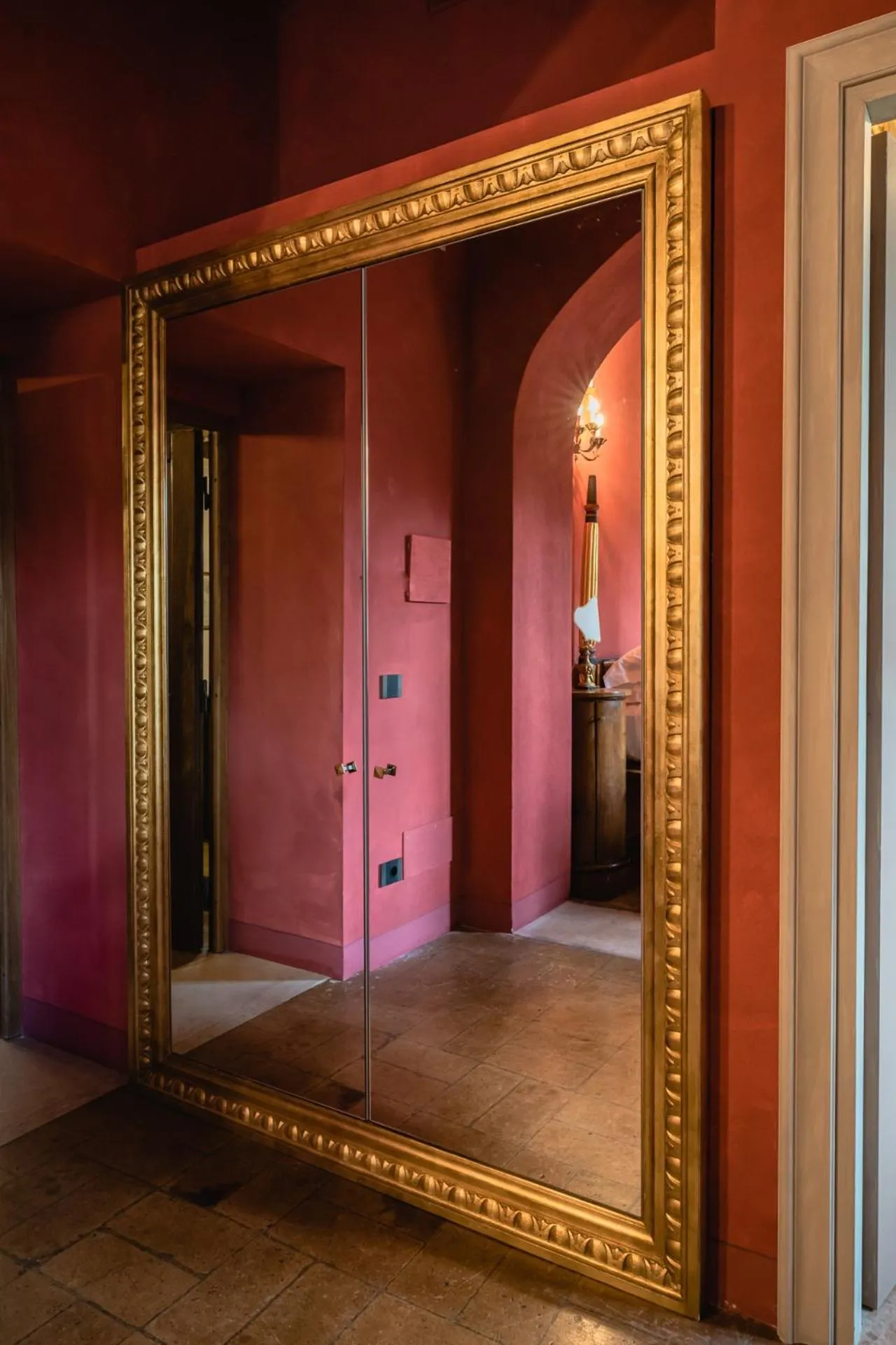 wardrobe in Villa Le Prata - Residenza del Vescovo - Cantina & Relais