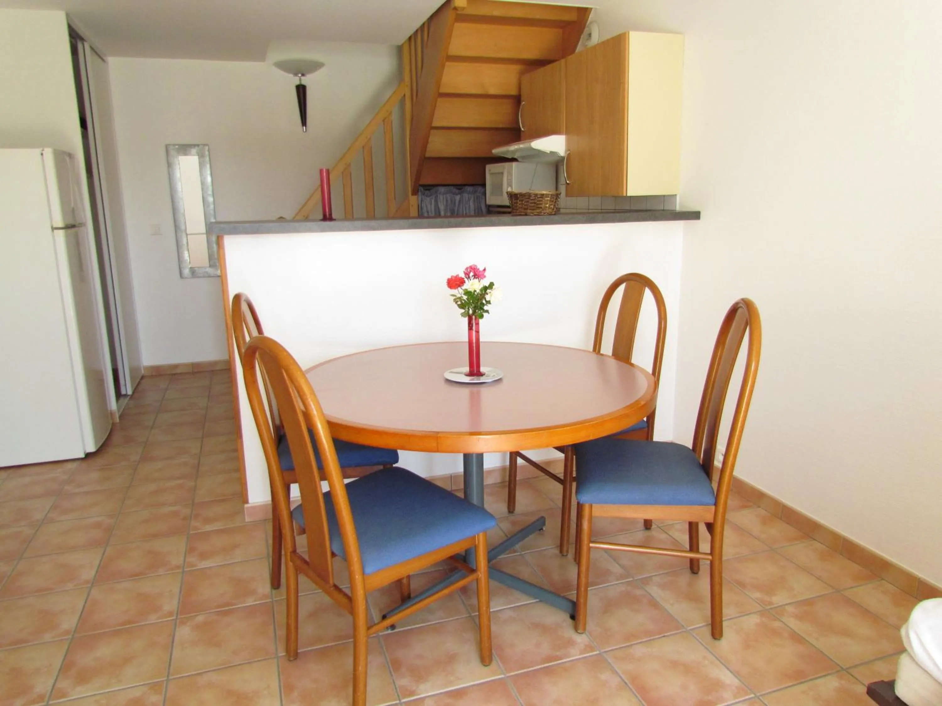 Dining area in Appartement La Rochelle