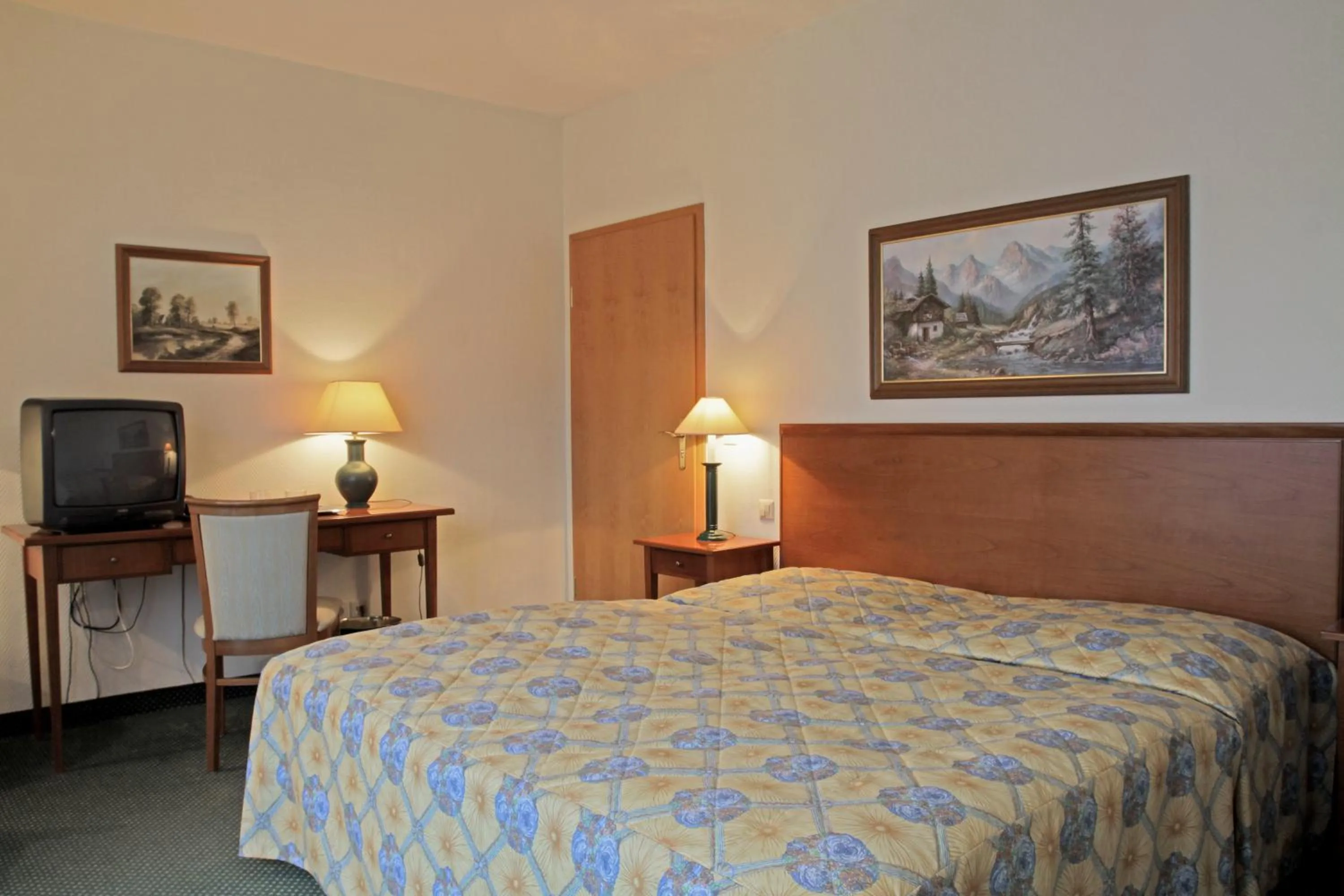 Photo of the whole room, Bed in Parkhotel Oybin