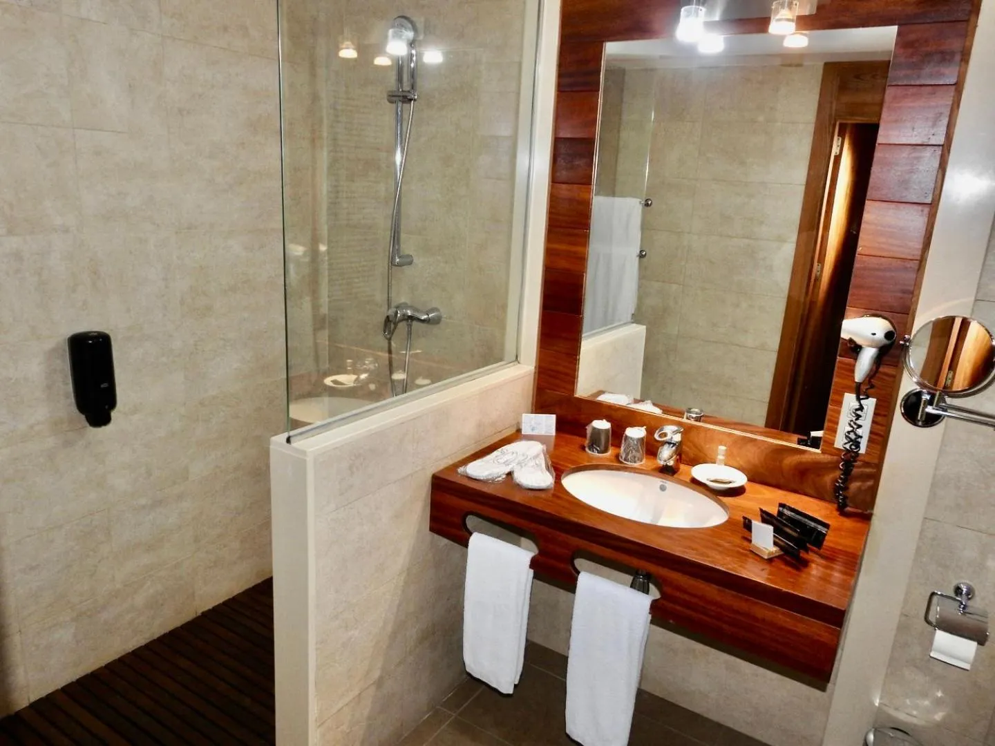 Bathroom in Hotel Riberies & Spa by RdA Hotels