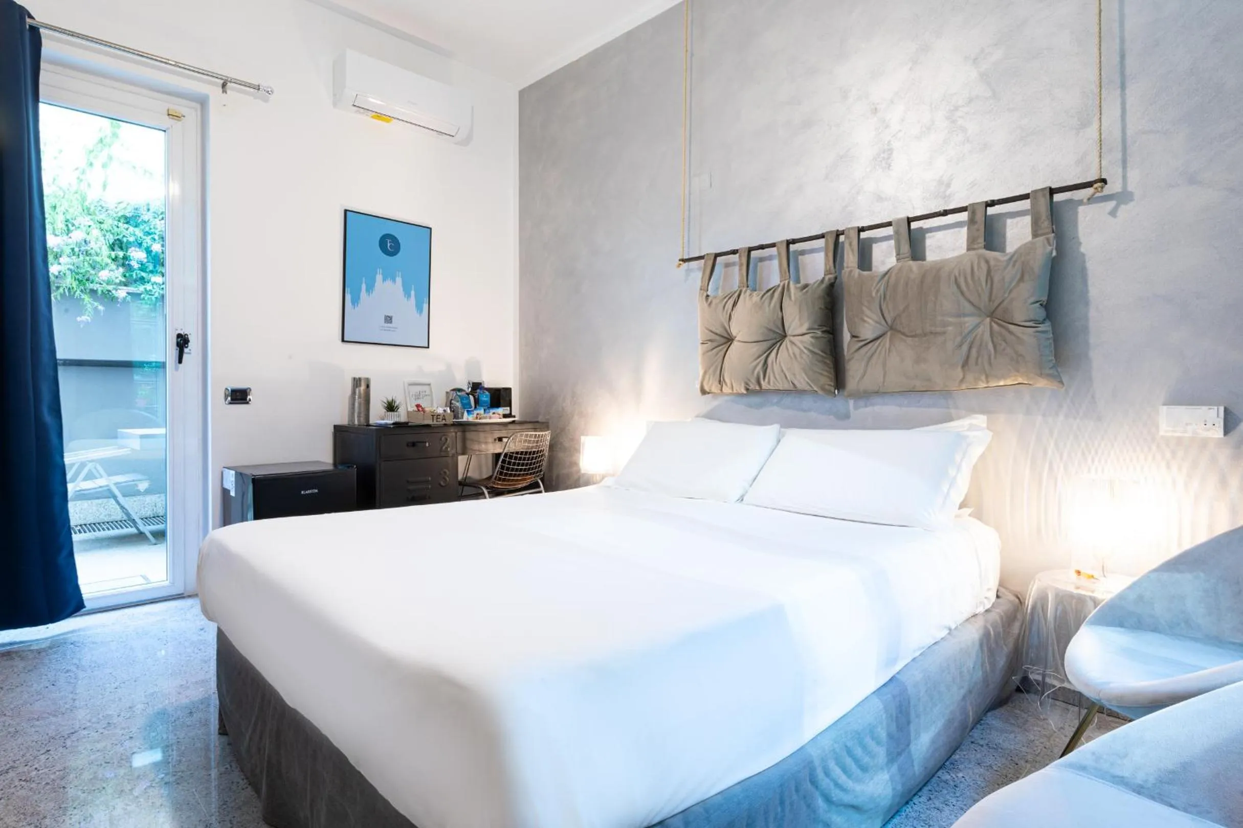 Bed in Città Studi Suites - Top Collection