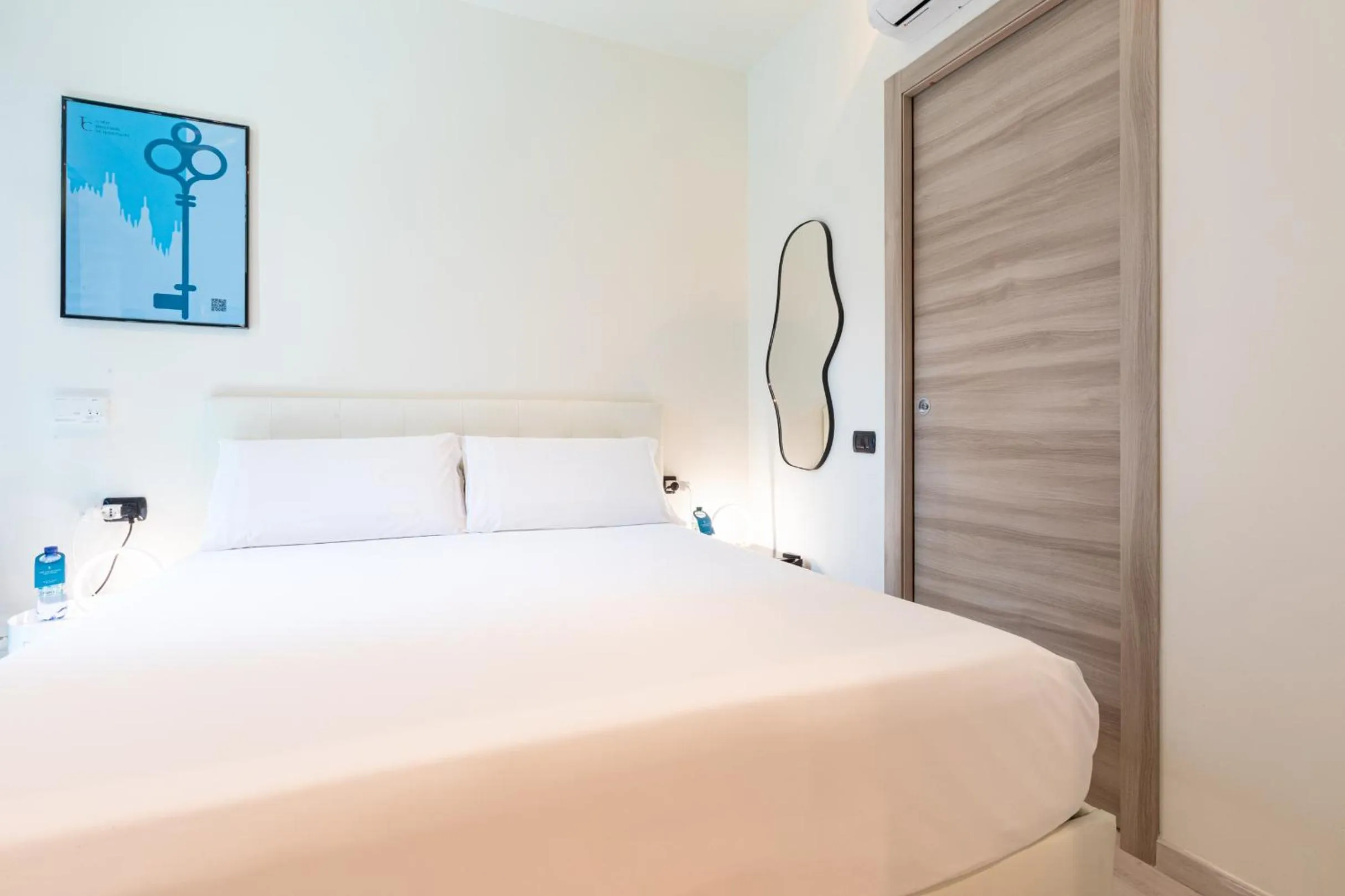 Bed in B&b Too Cute 2b Str8